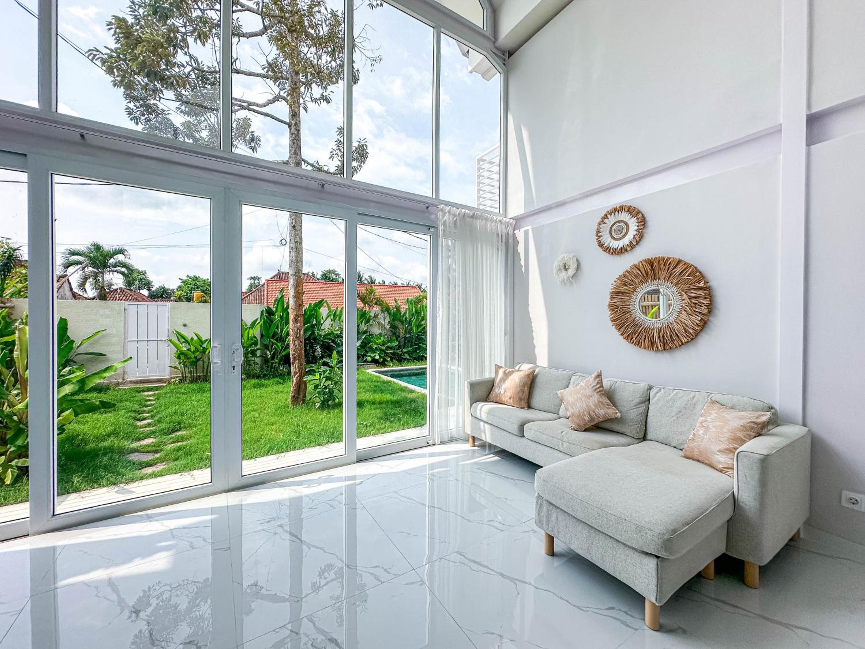 White Villa Ubud by Supala