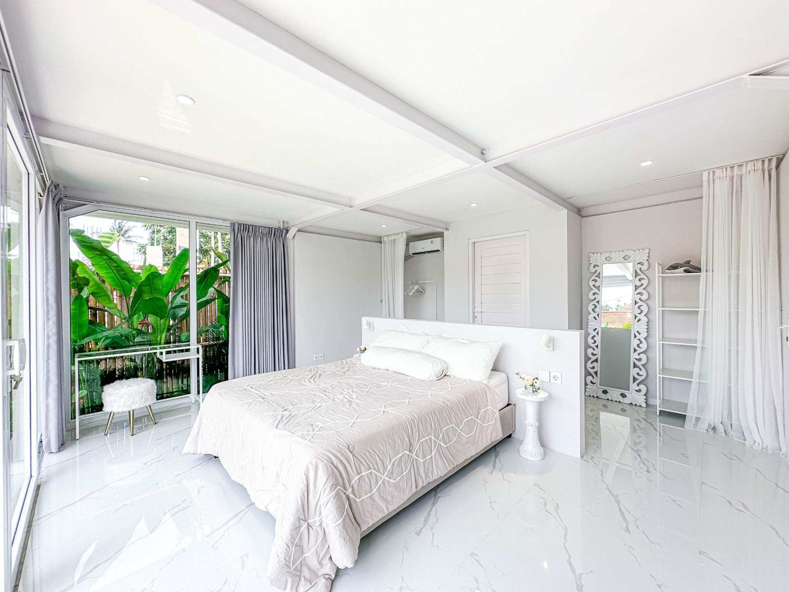 White Villa Ubud by Supala