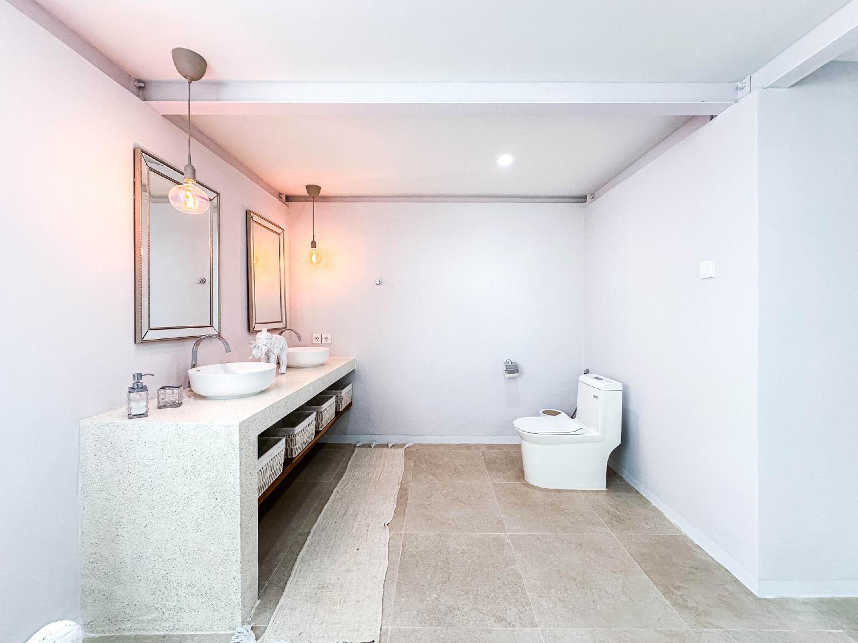 White Villa Ubud by Supala