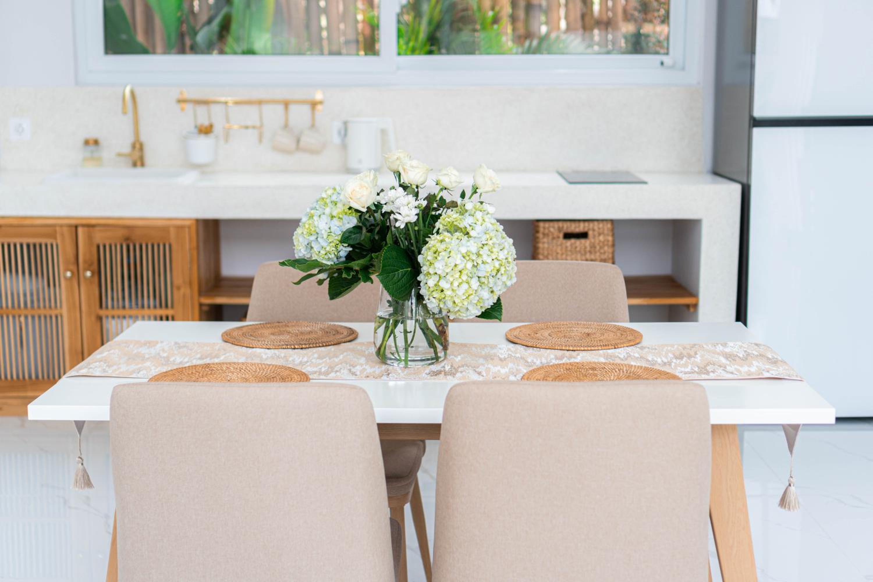 White Villa Ubud by Supala