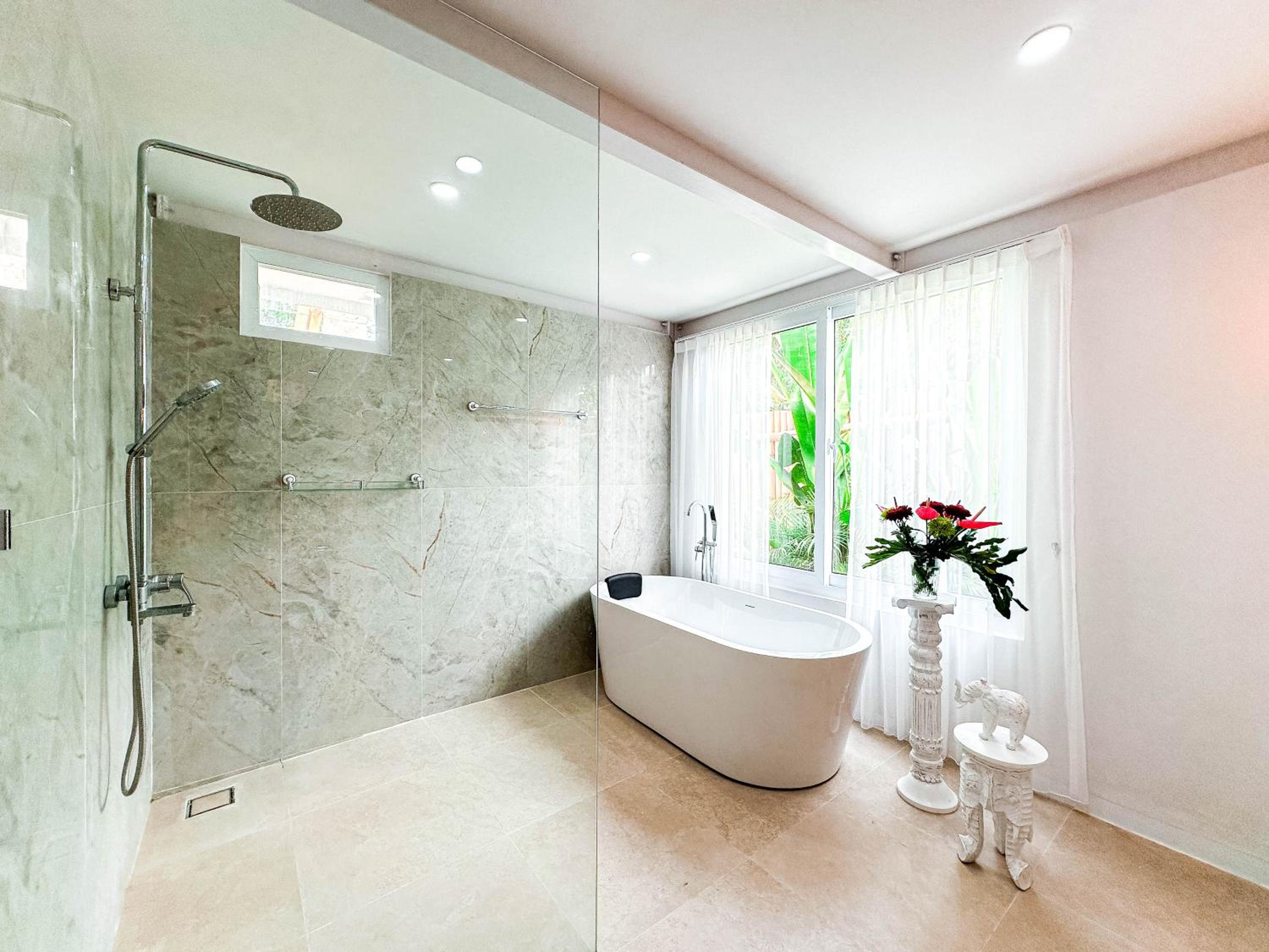 White Villa Ubud by Supala
