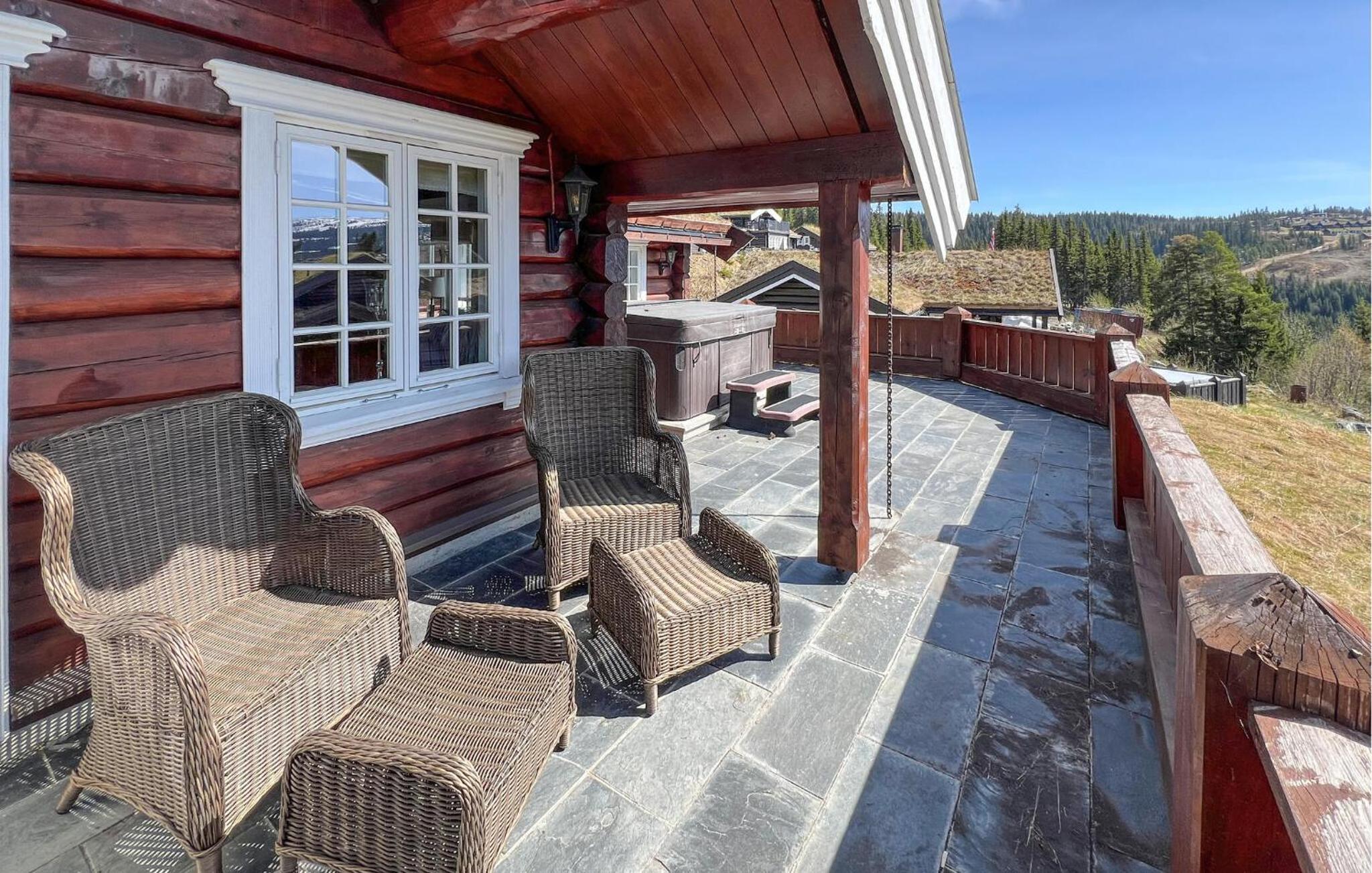 Beautiful Home In Øyer With Wifi