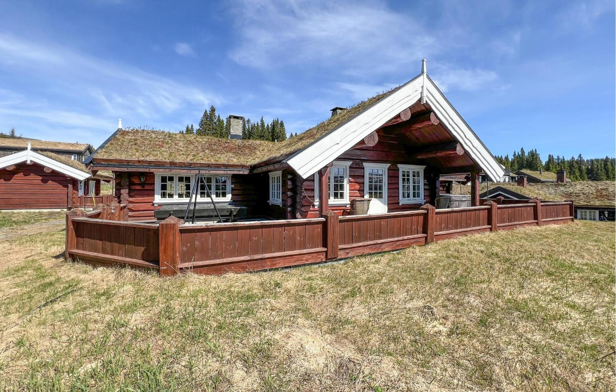 Beautiful Home In Øyer With Wifi