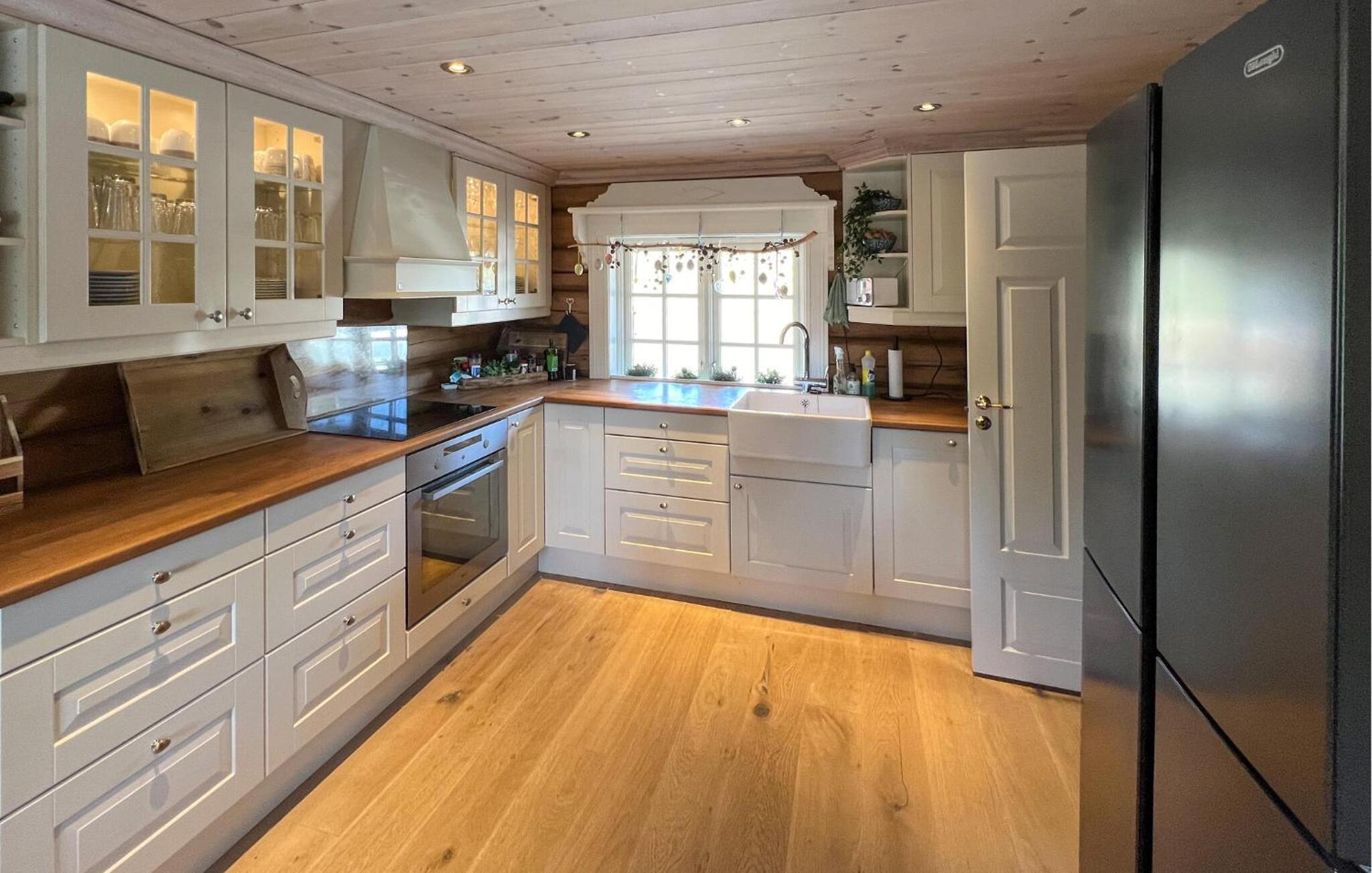 Beautiful Home In Øyer With Wifi