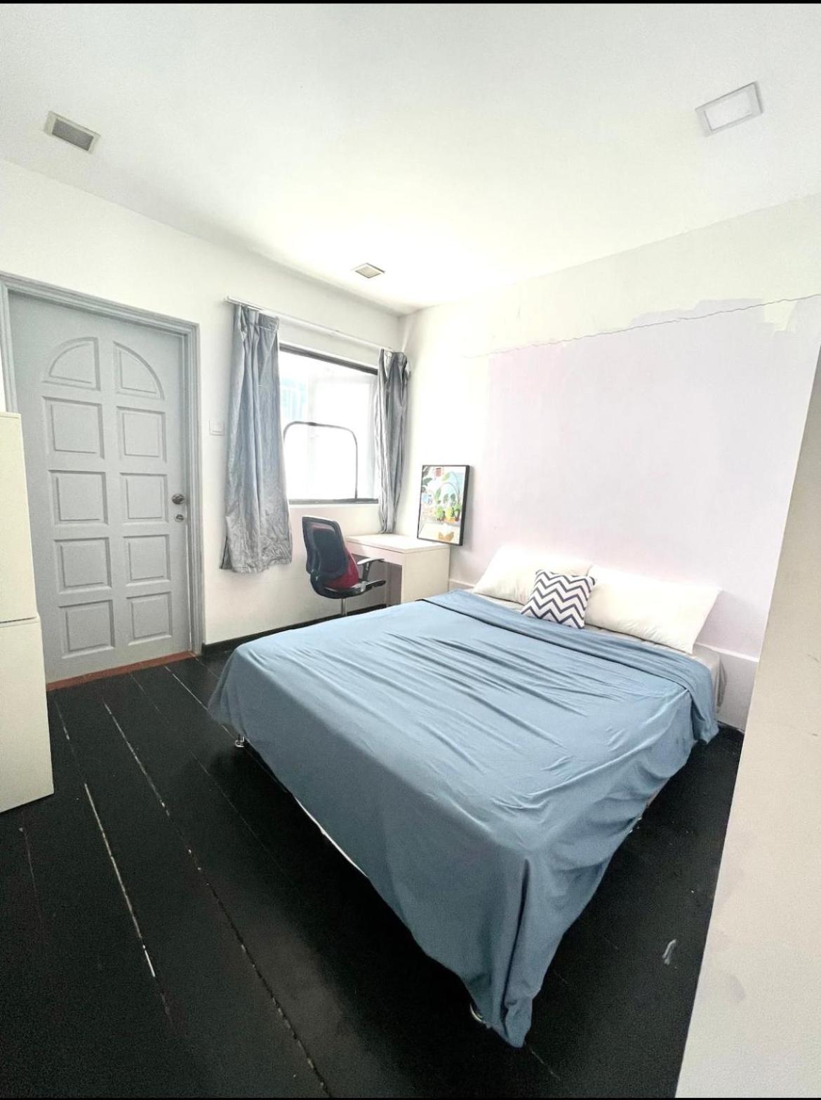 Convenient Rare house in central city