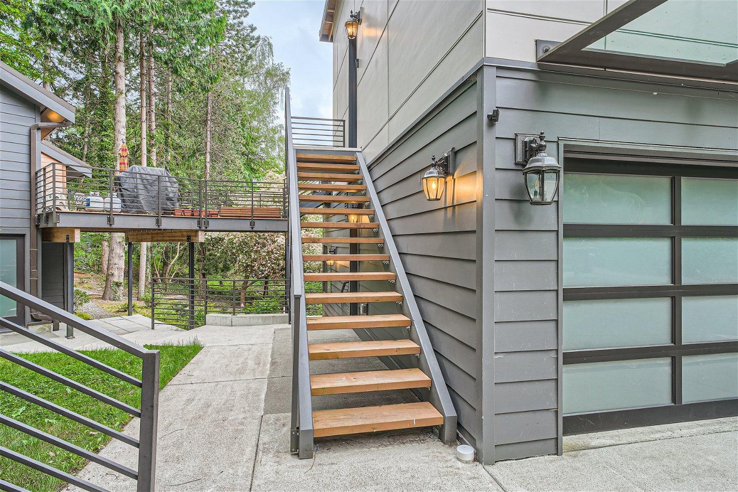 New Hill High Estates in Mercer Island view 5