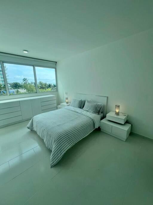 BeachFront Luxury Condo