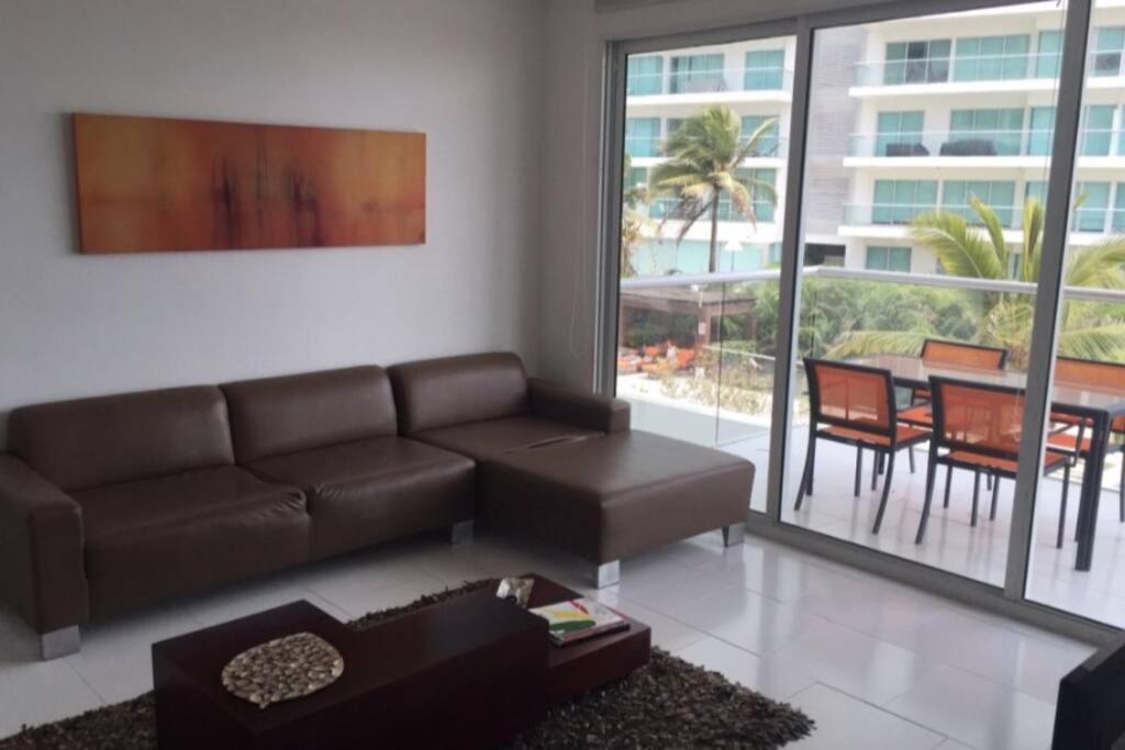 BeachFront Luxury Condo