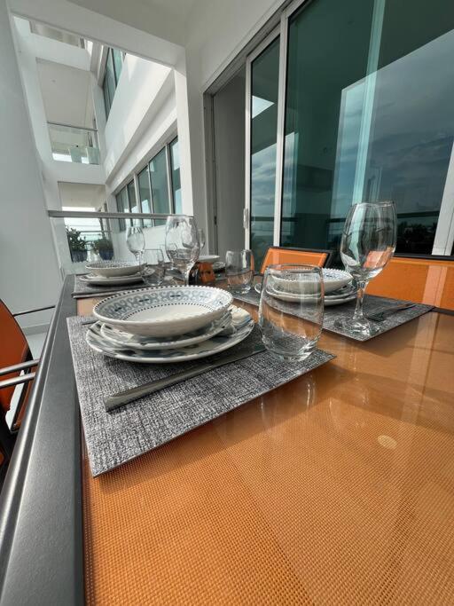 BeachFront Luxury Condo