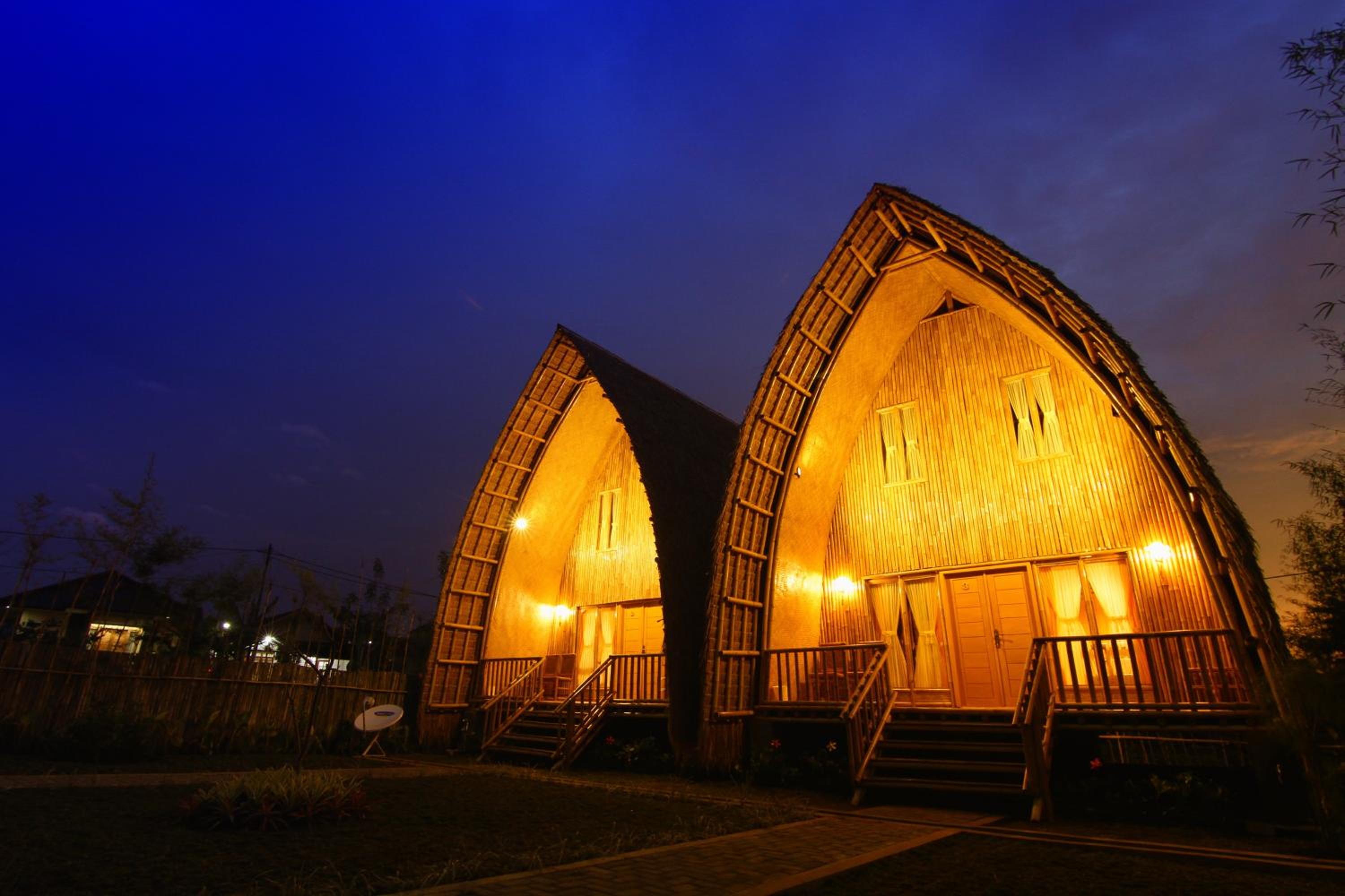 Villa ChavaMinerva Bambu - Lembang