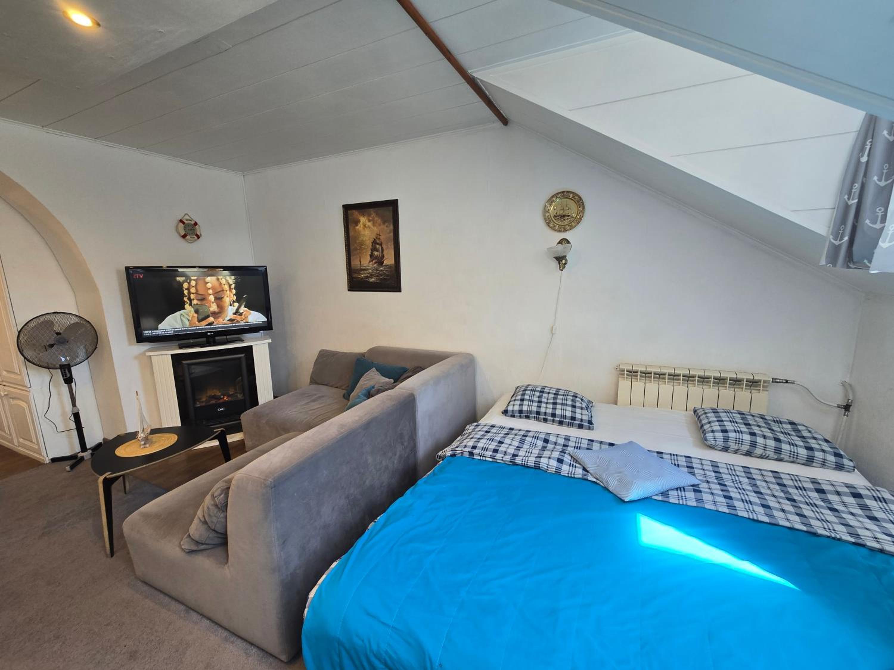 M5 Meridian Apartment
