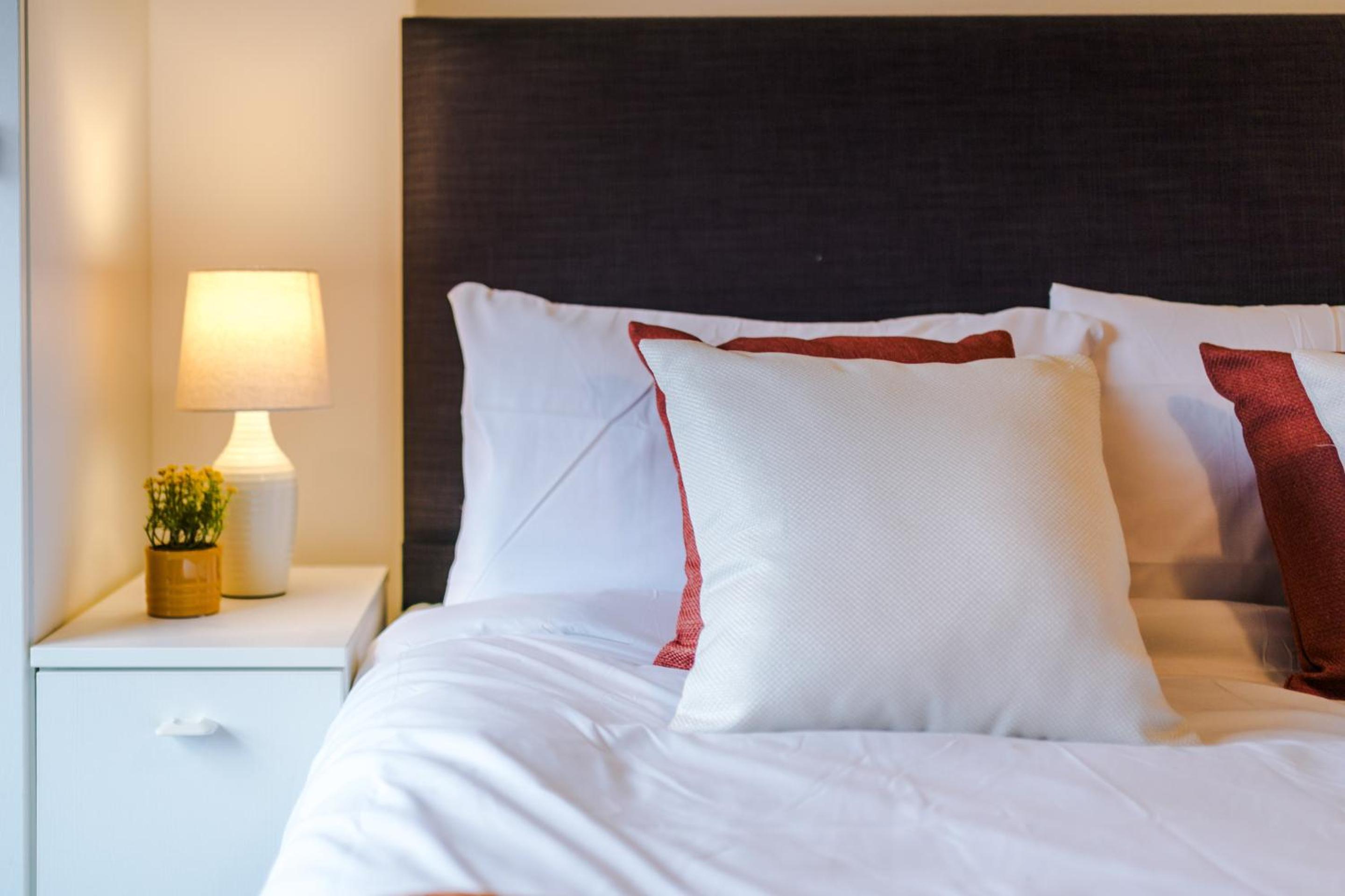 2 King Size Beds in Manhattan styled Oversize Apartment view 5