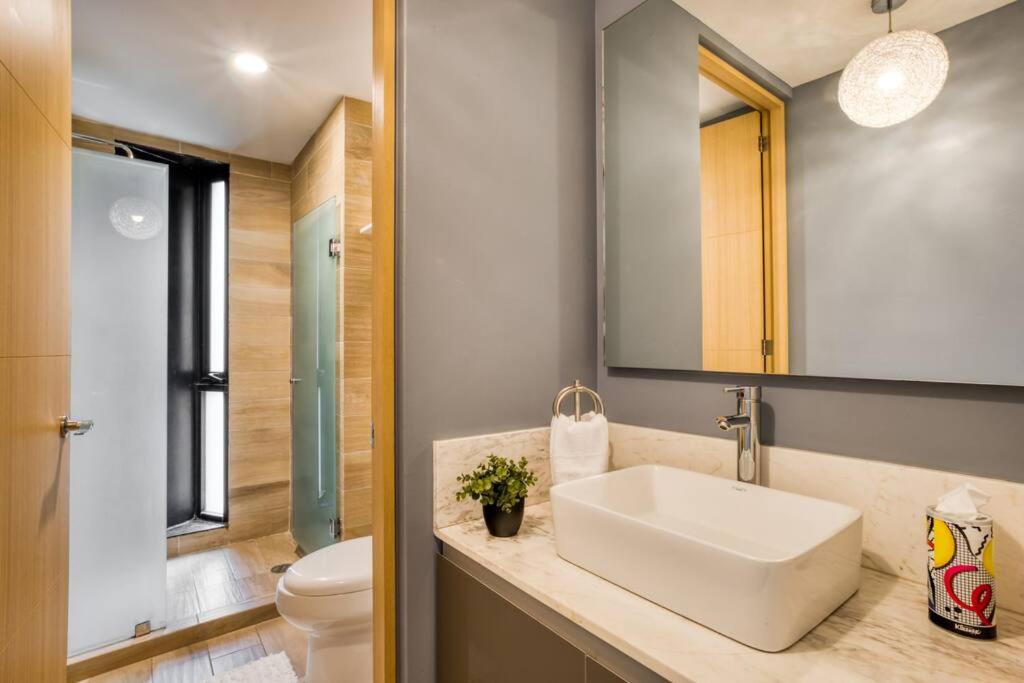 Chic Condesa Apt - Private Rooftop & Home Office photo 2