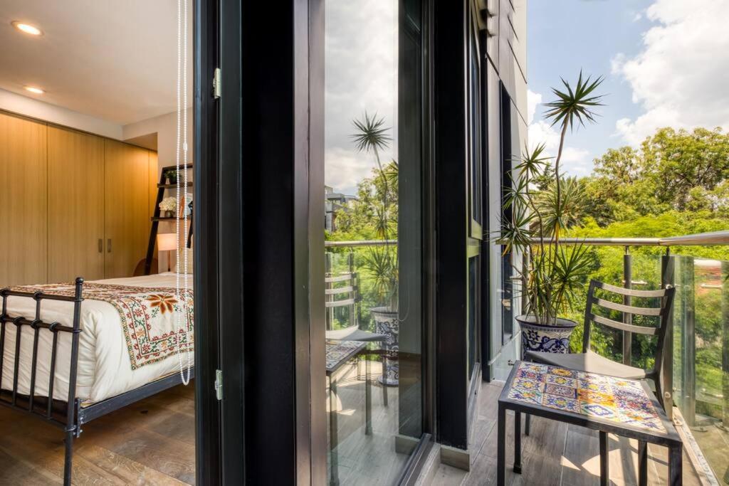Chic Condesa Apt - Private Rooftop & Home Office photo 3