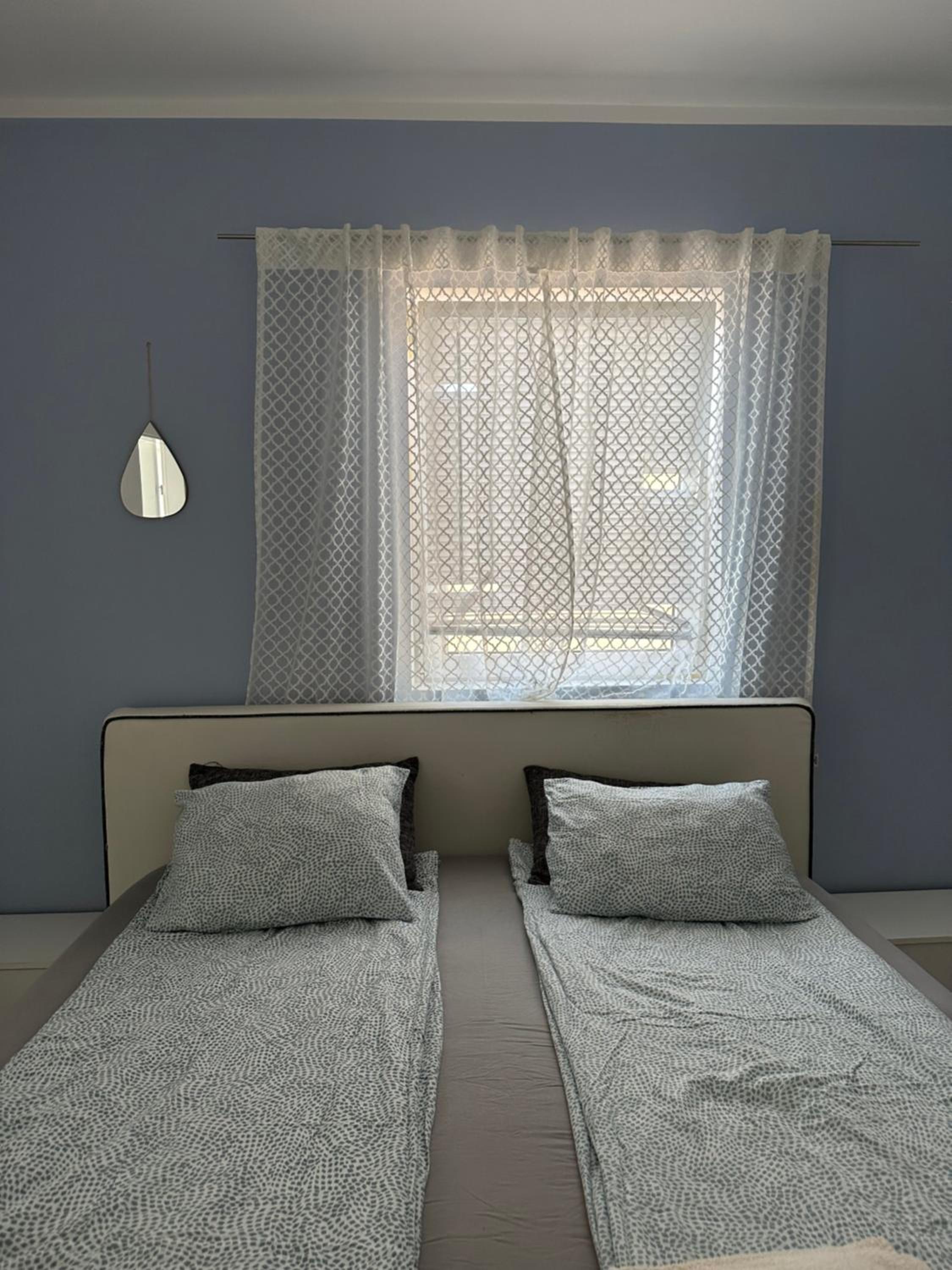 Cozy Apartment next Outlet Center & Airport with Pool & Garden
