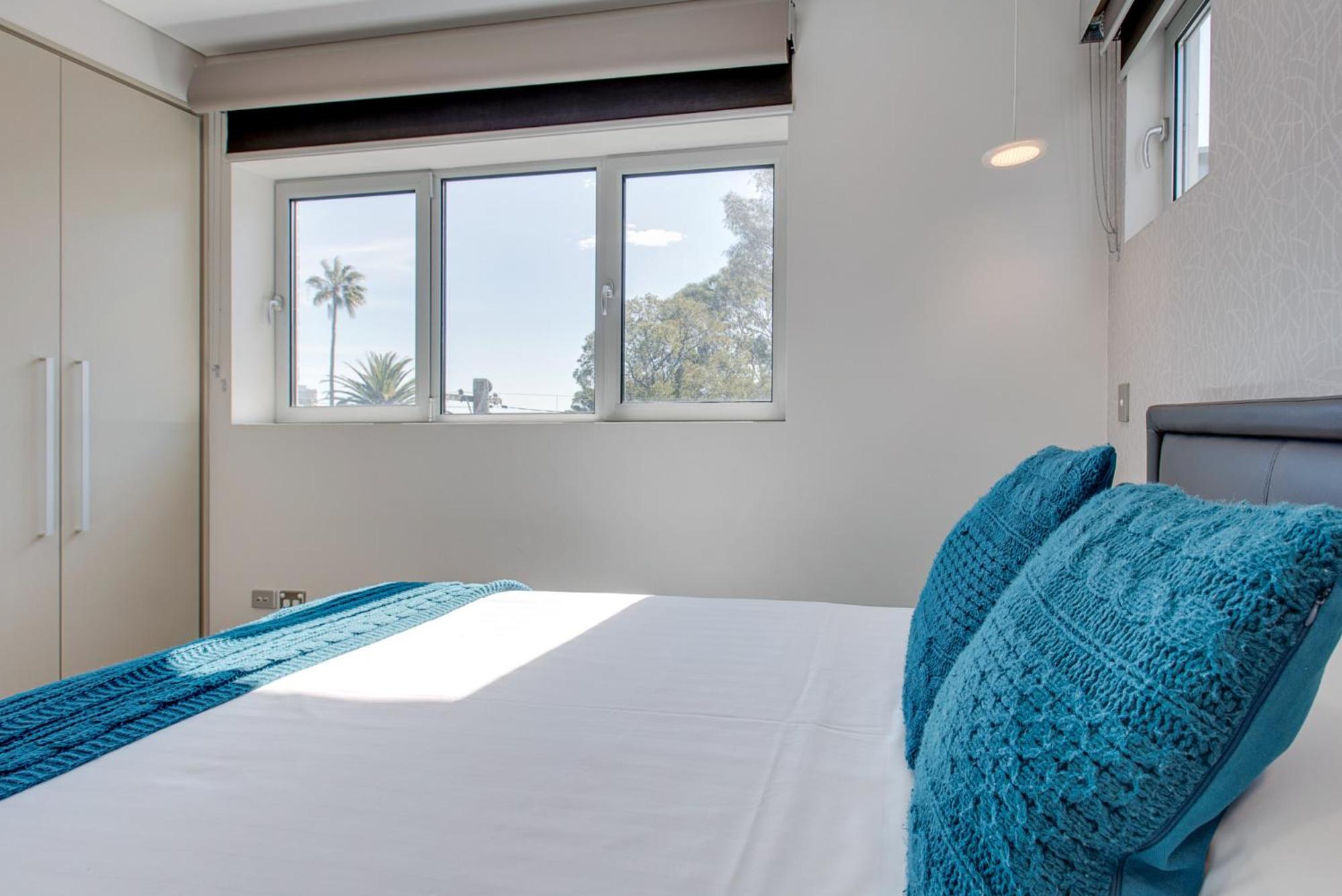 Explore Sydney from Stylish North Shore Apartment