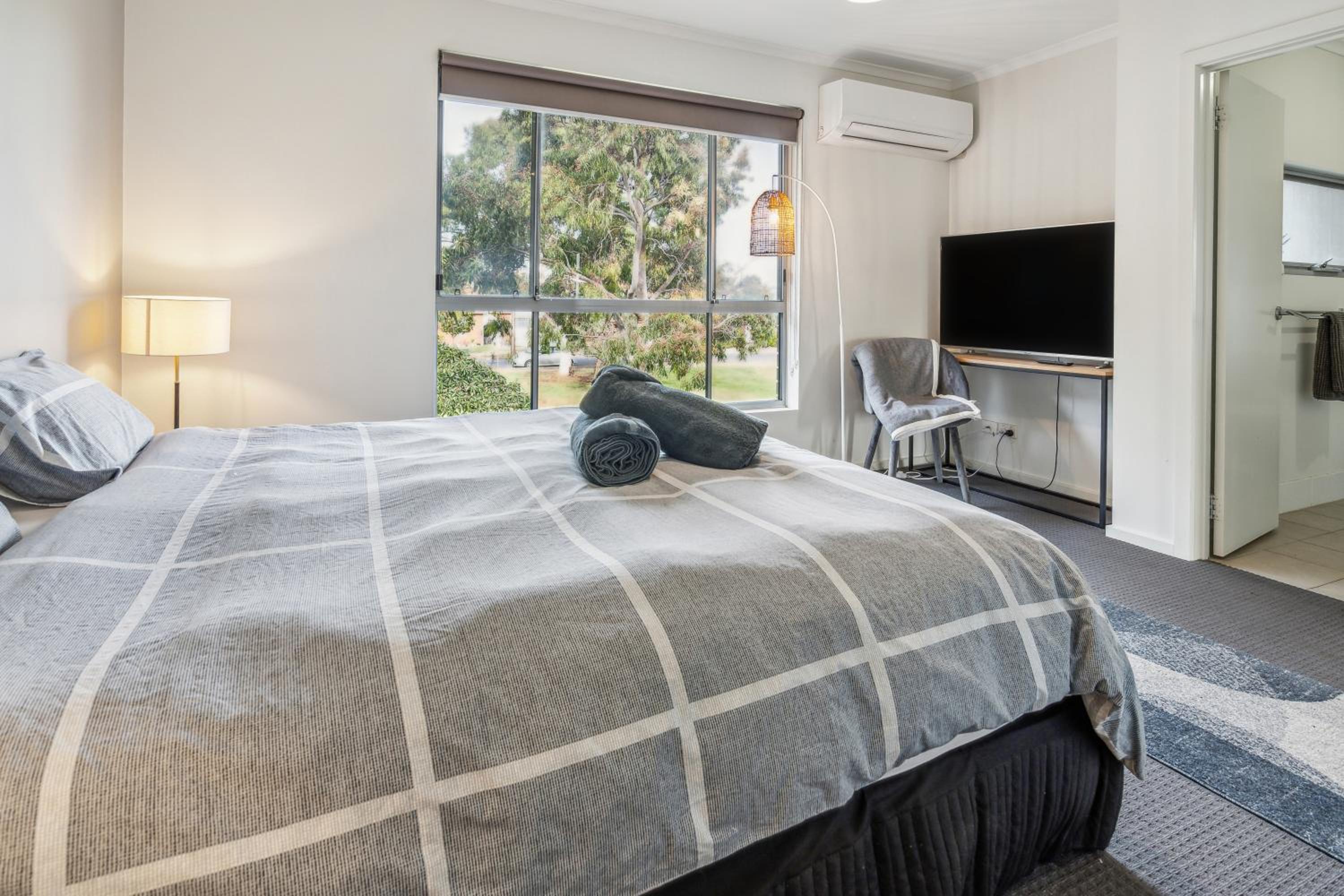 Churchill Condo