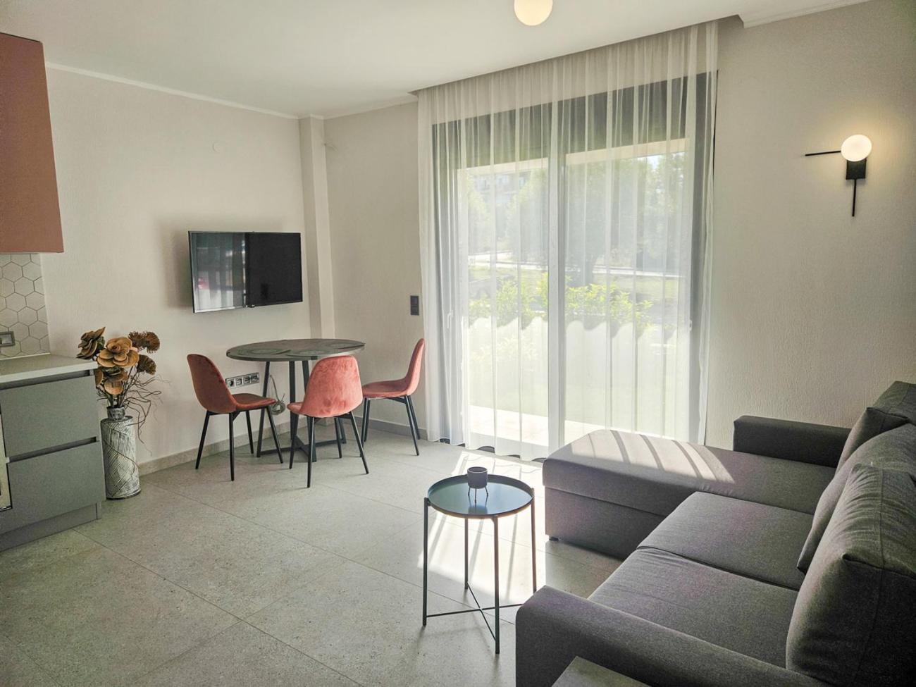 Serenade apartment