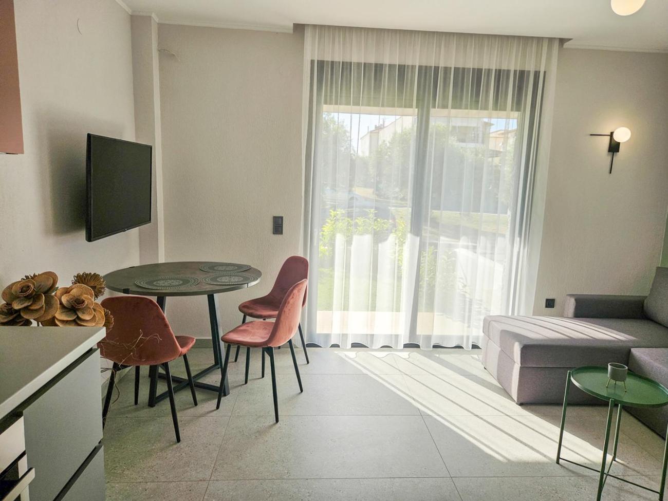 Serenade apartment