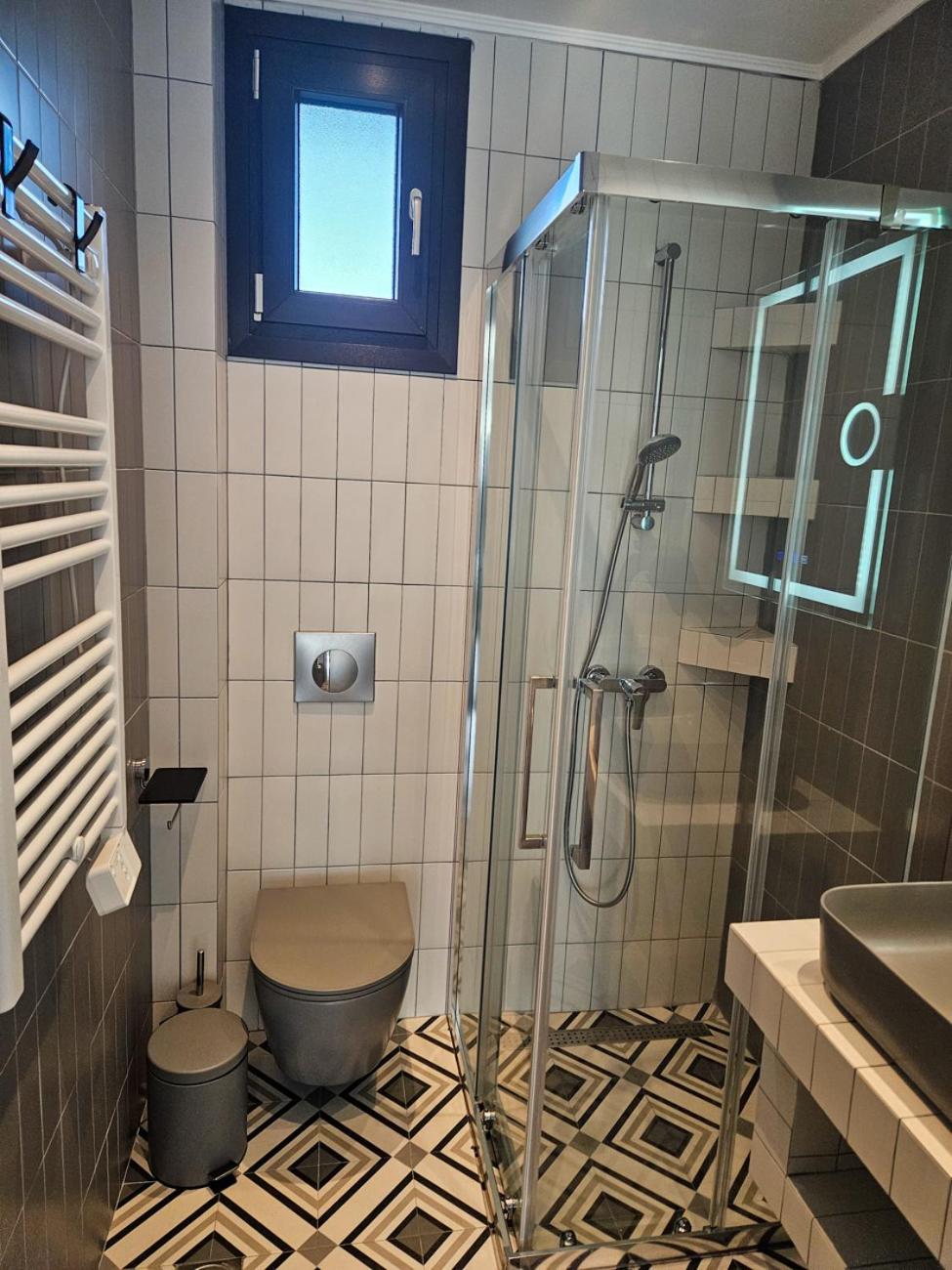 Serenade apartment