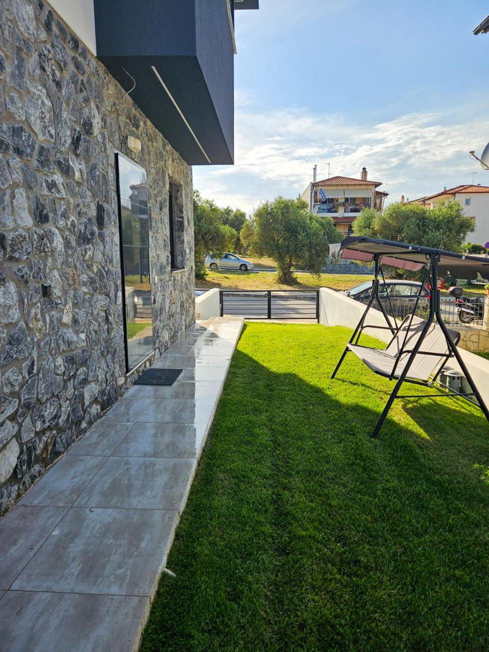 Serenade apartment