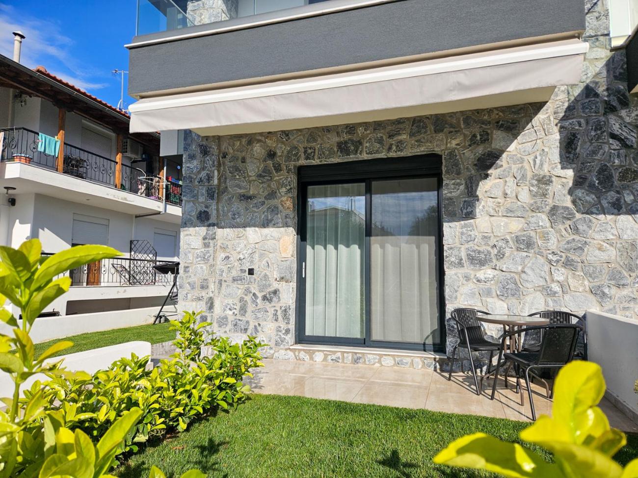 Serenade apartment