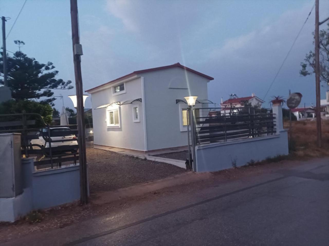 Filio's loft near airport photo 4