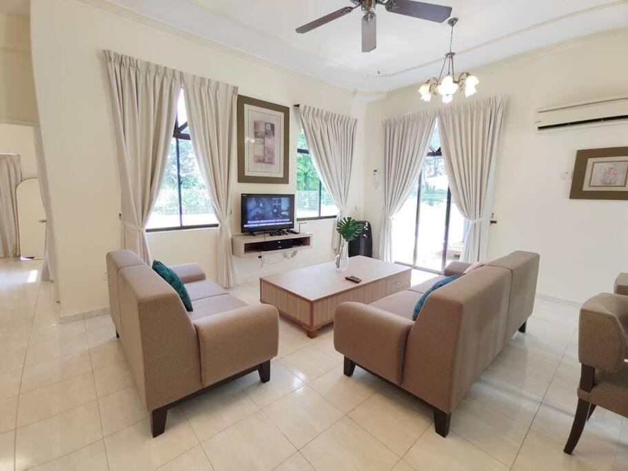 Luxpro Pool & Scenic View Villa 217 photo 3