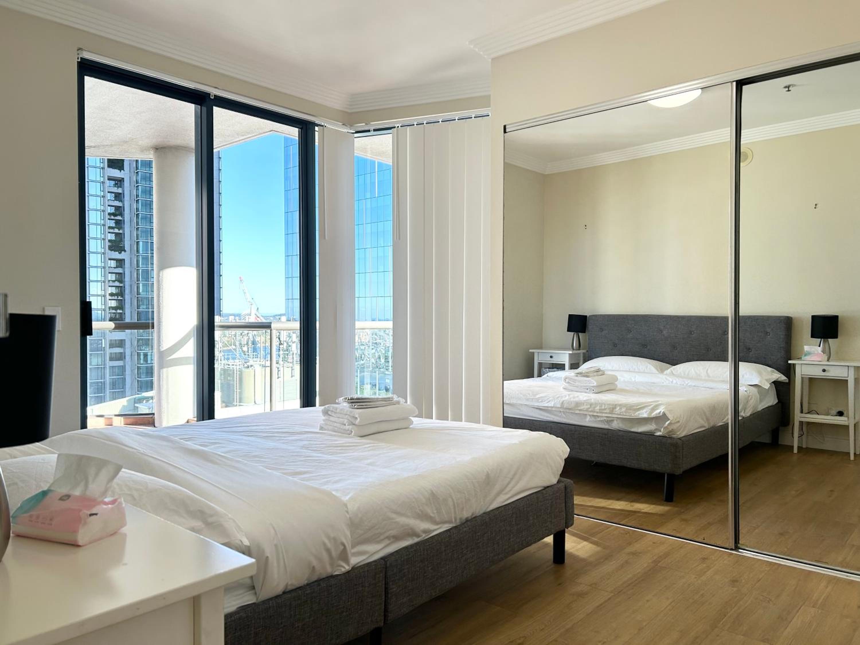 City view Rooms in shared apartment