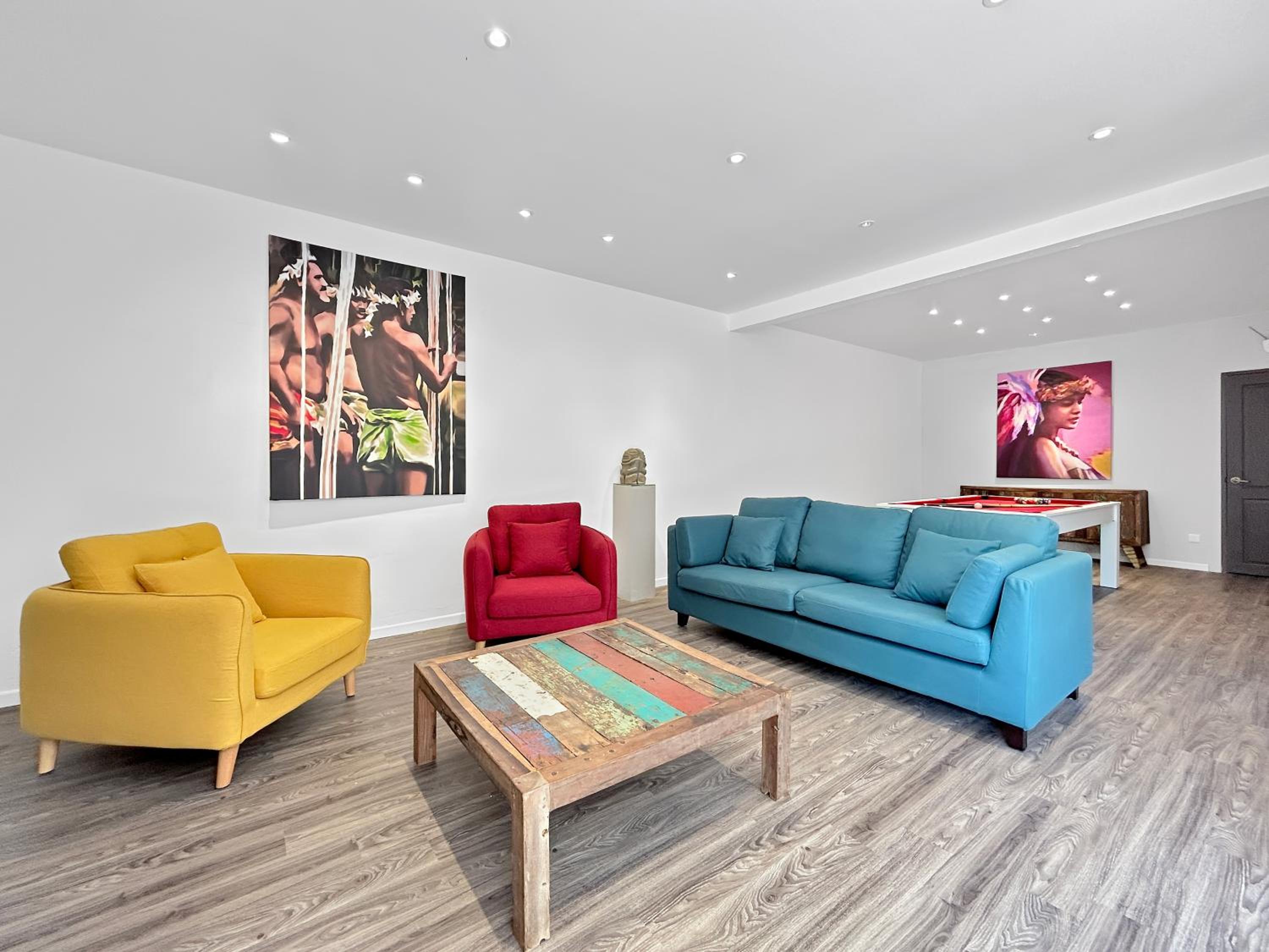 lounge