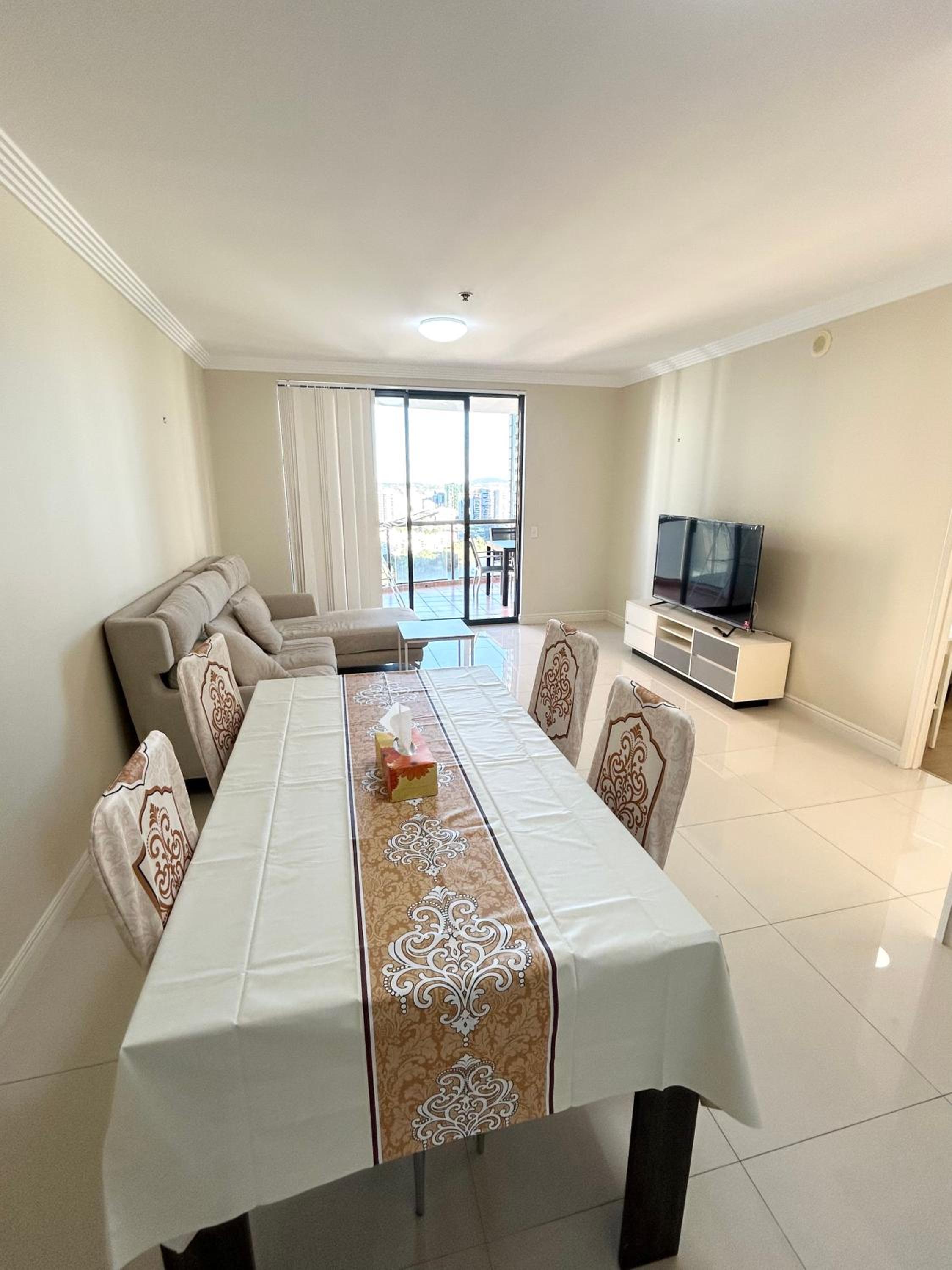 City view Rooms in shared apartment
