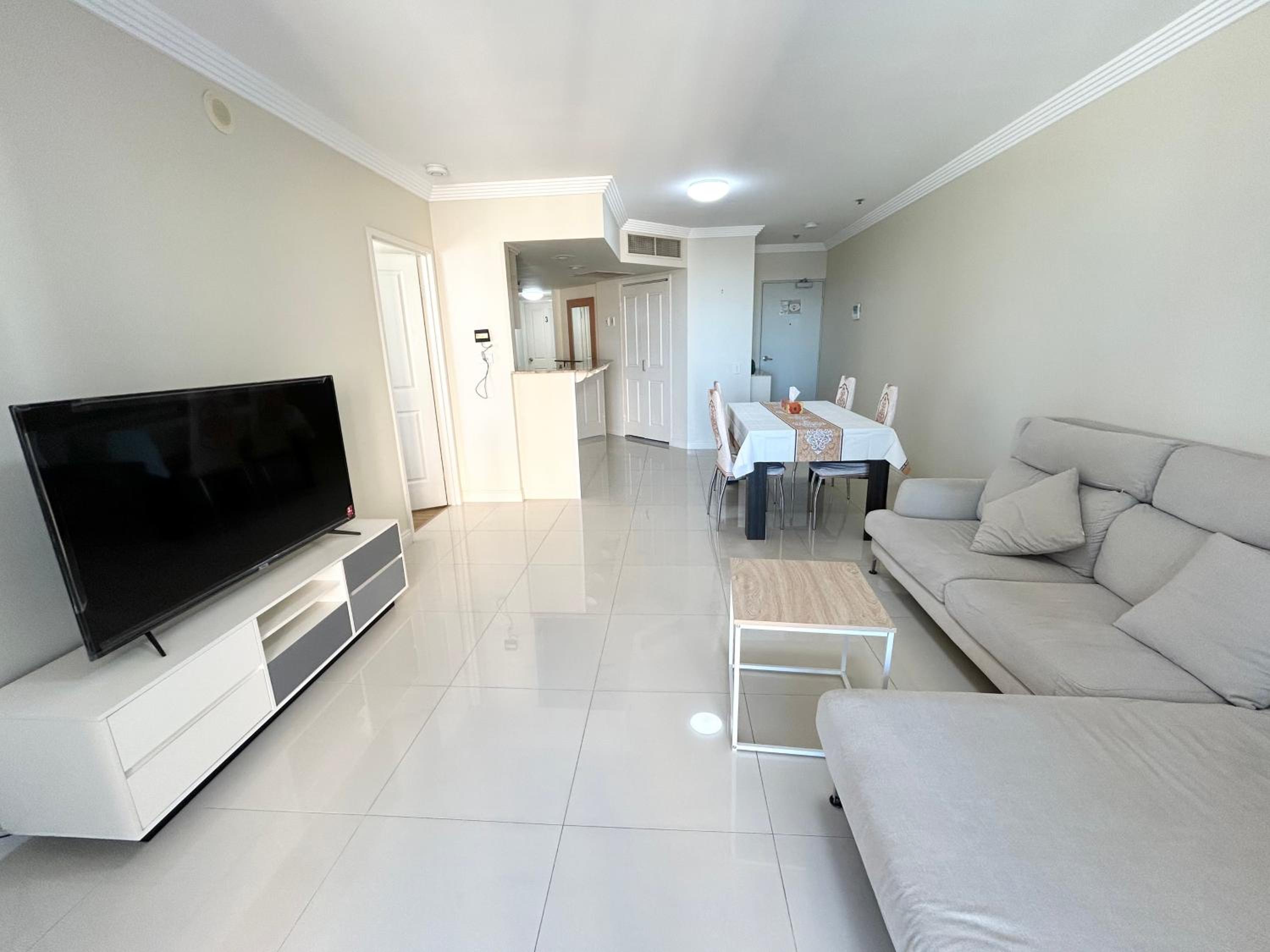 City view Rooms in shared apartment