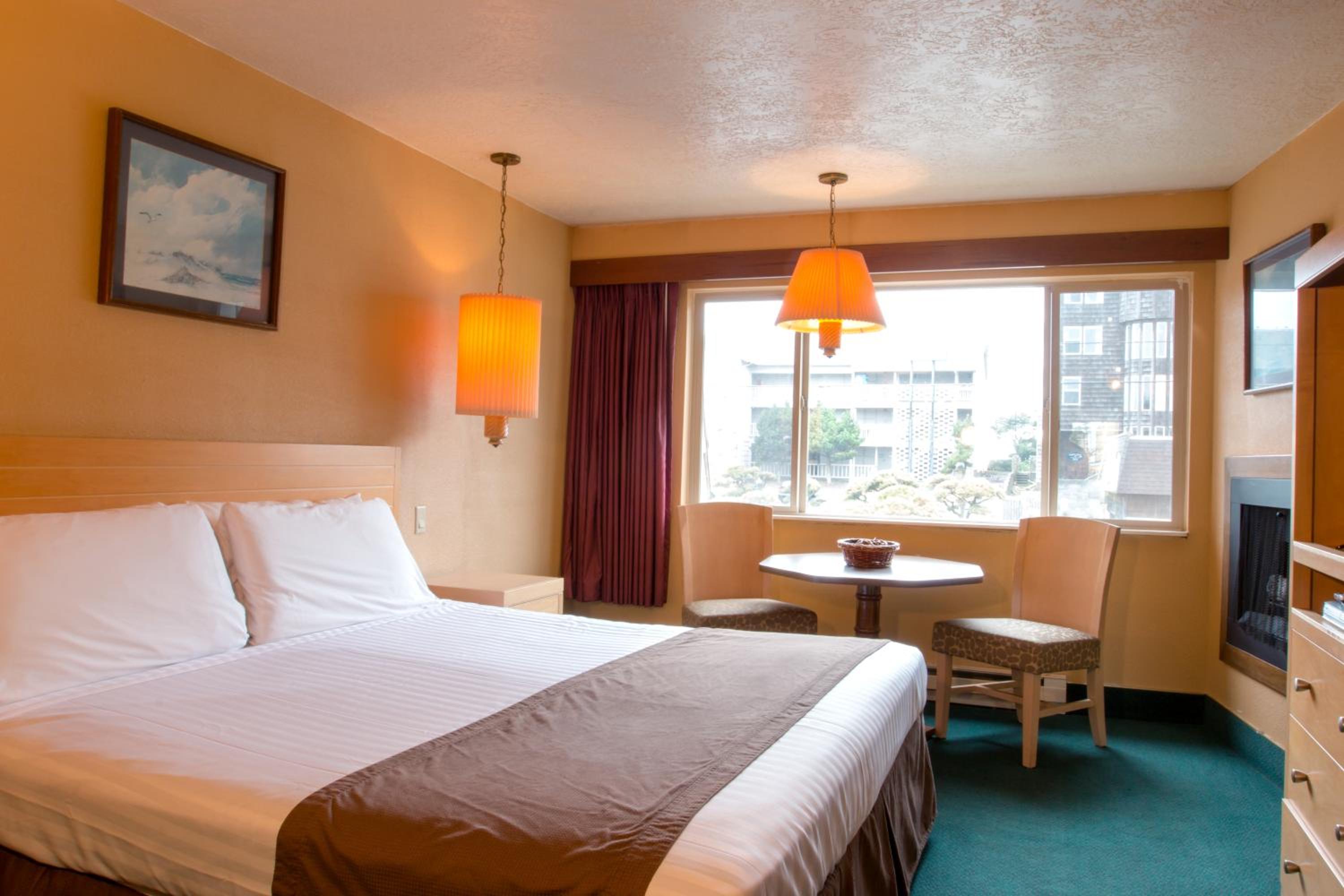 Hi Tide Oceanfront Inn