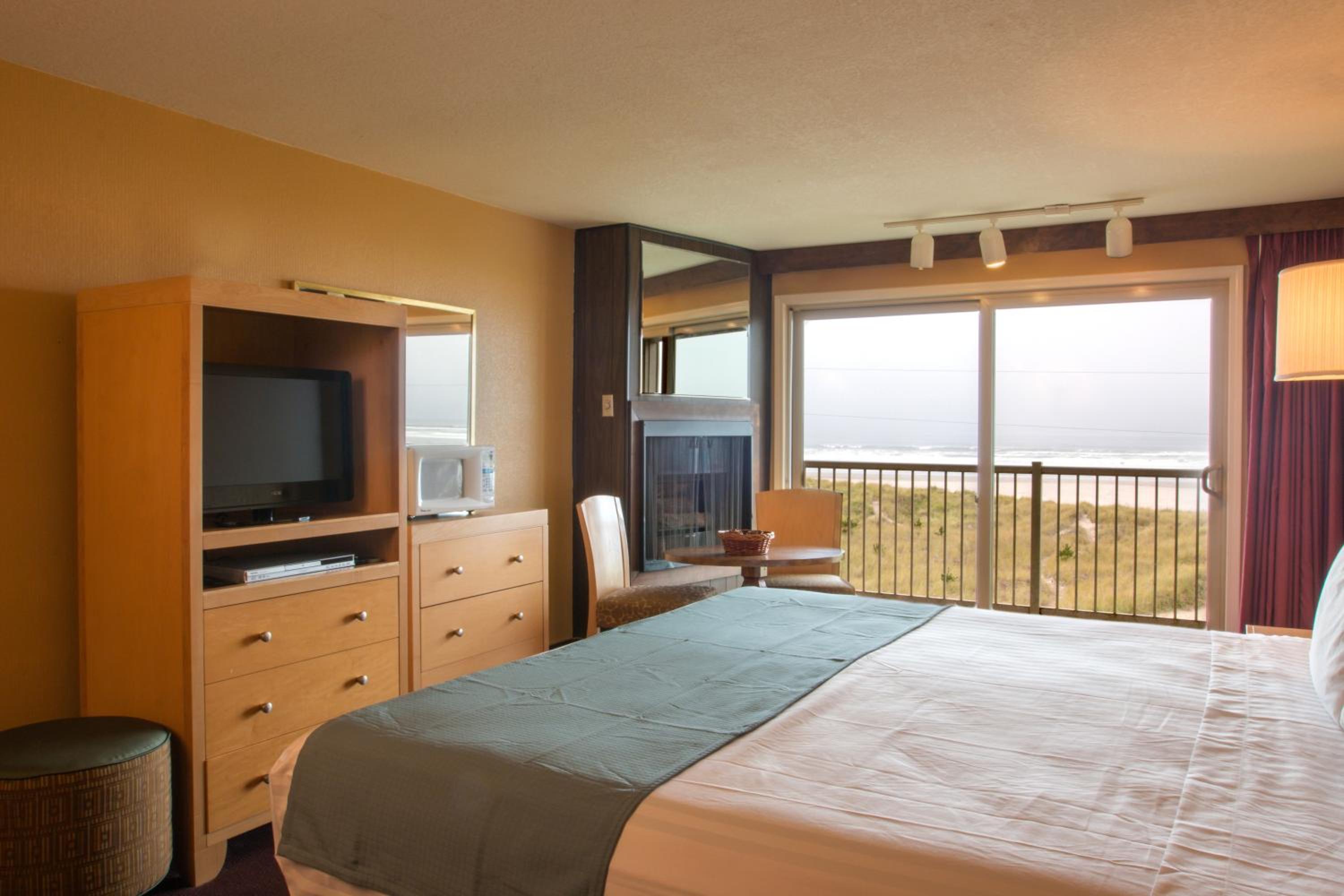 Hi Tide Oceanfront Inn