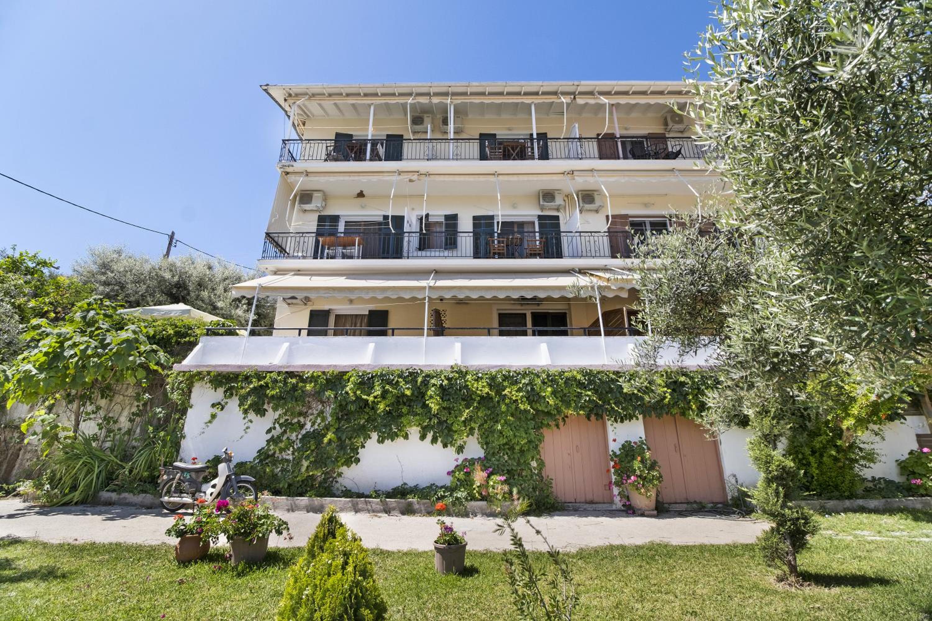 Tasoula Studio with sea view 5 photo 3