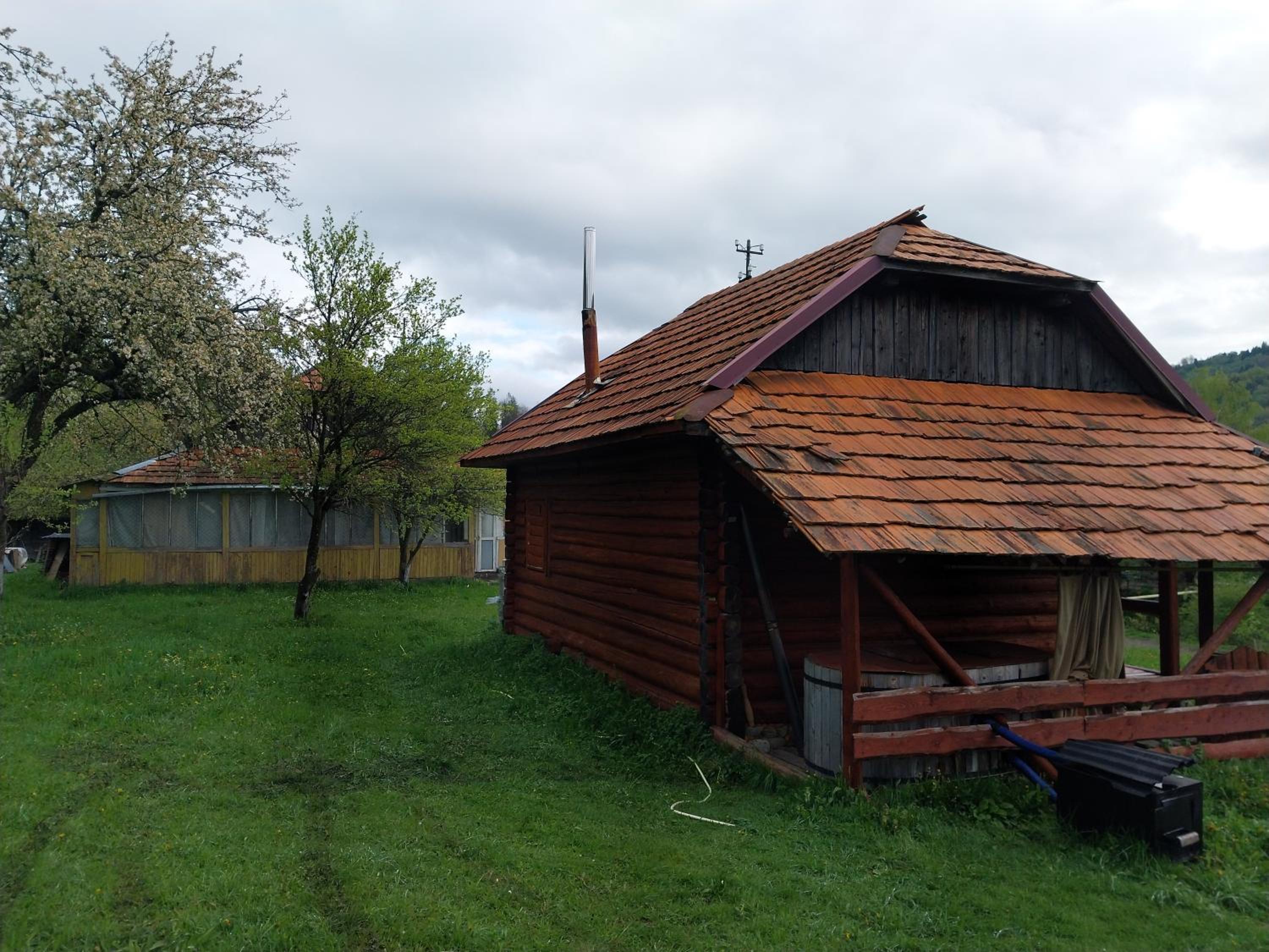 Затишна хата view 3