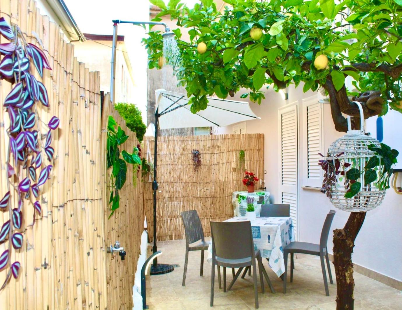 Sea Garden Apartments photo 5