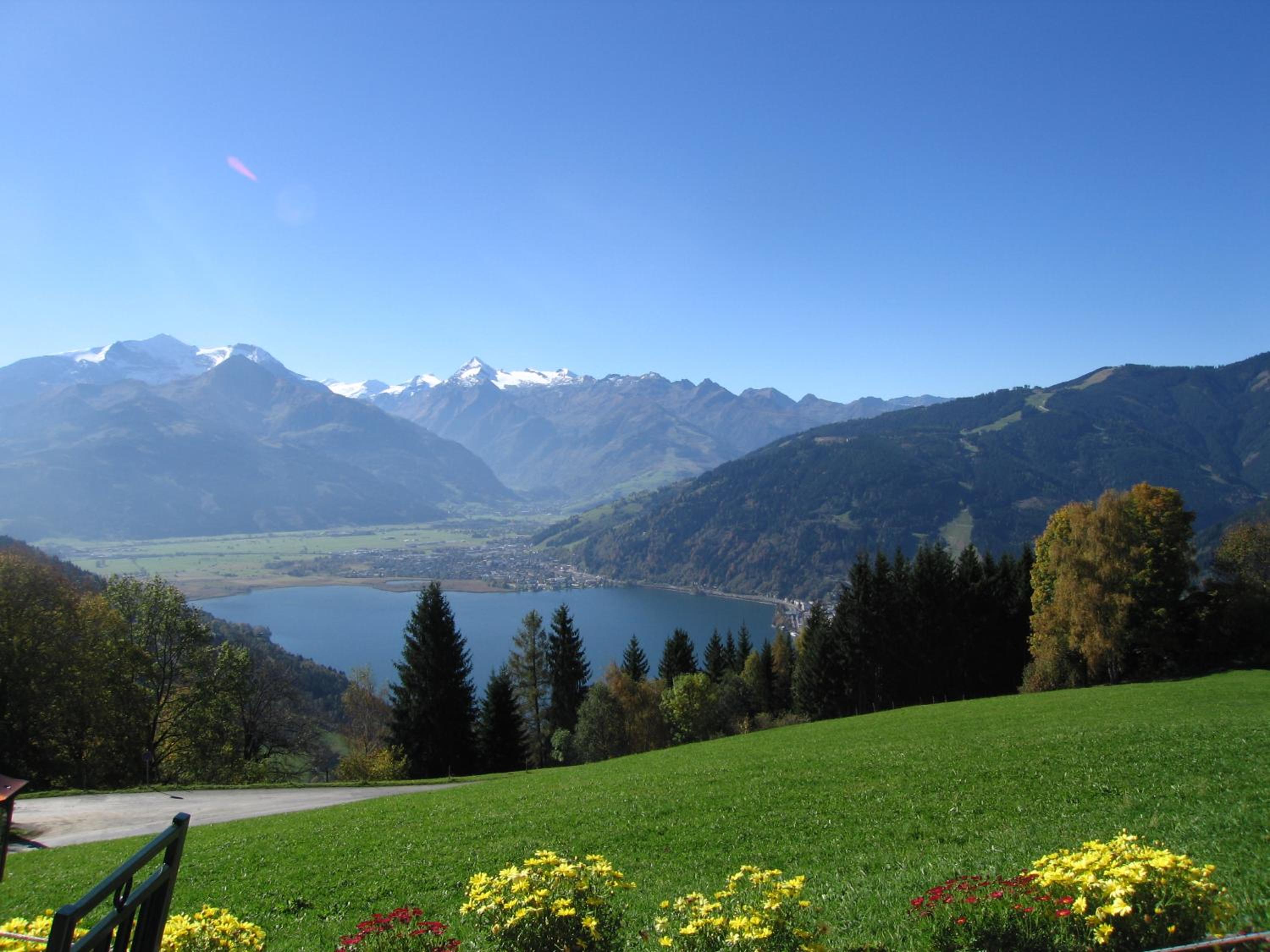 Dorfchalets & Apartments - in Kaprun centre including FREE entry Tauern Spa and Summer Card