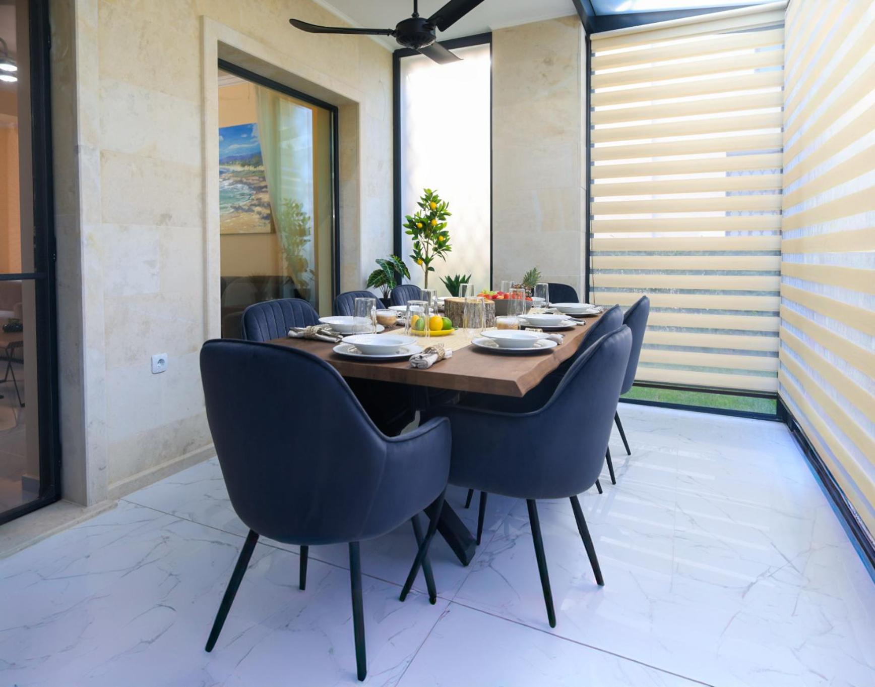 Luxury Sea Villas - Kabalan