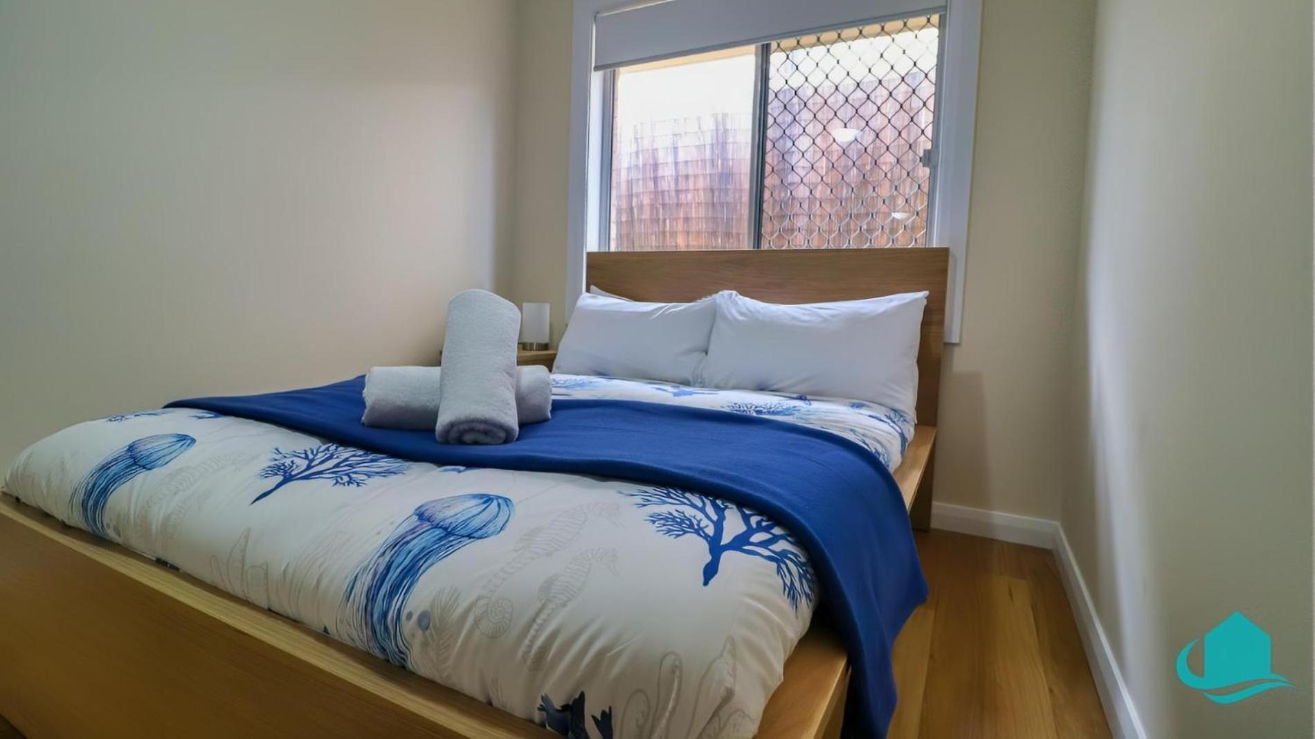 Caves Getaway - Pool, Air conditioned and close to the beach