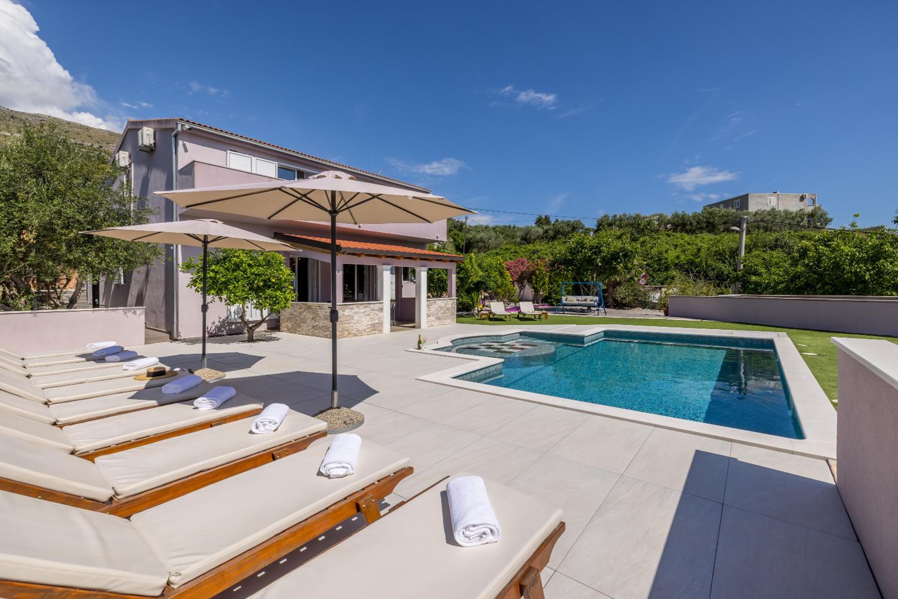 Seaview Villa CroAdria Split view 3