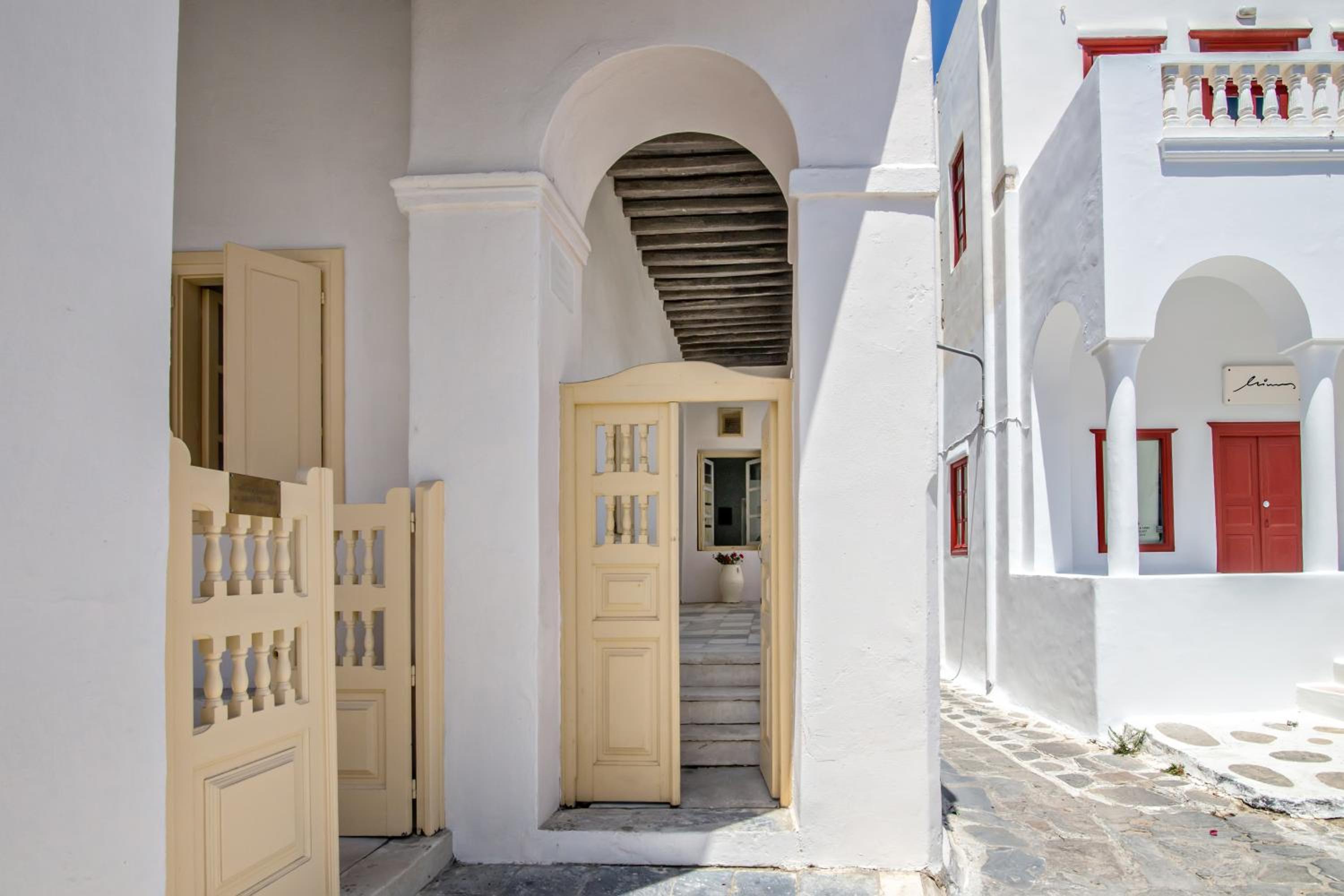 CAMBANIS MΑΝSION-Mykonos view 3