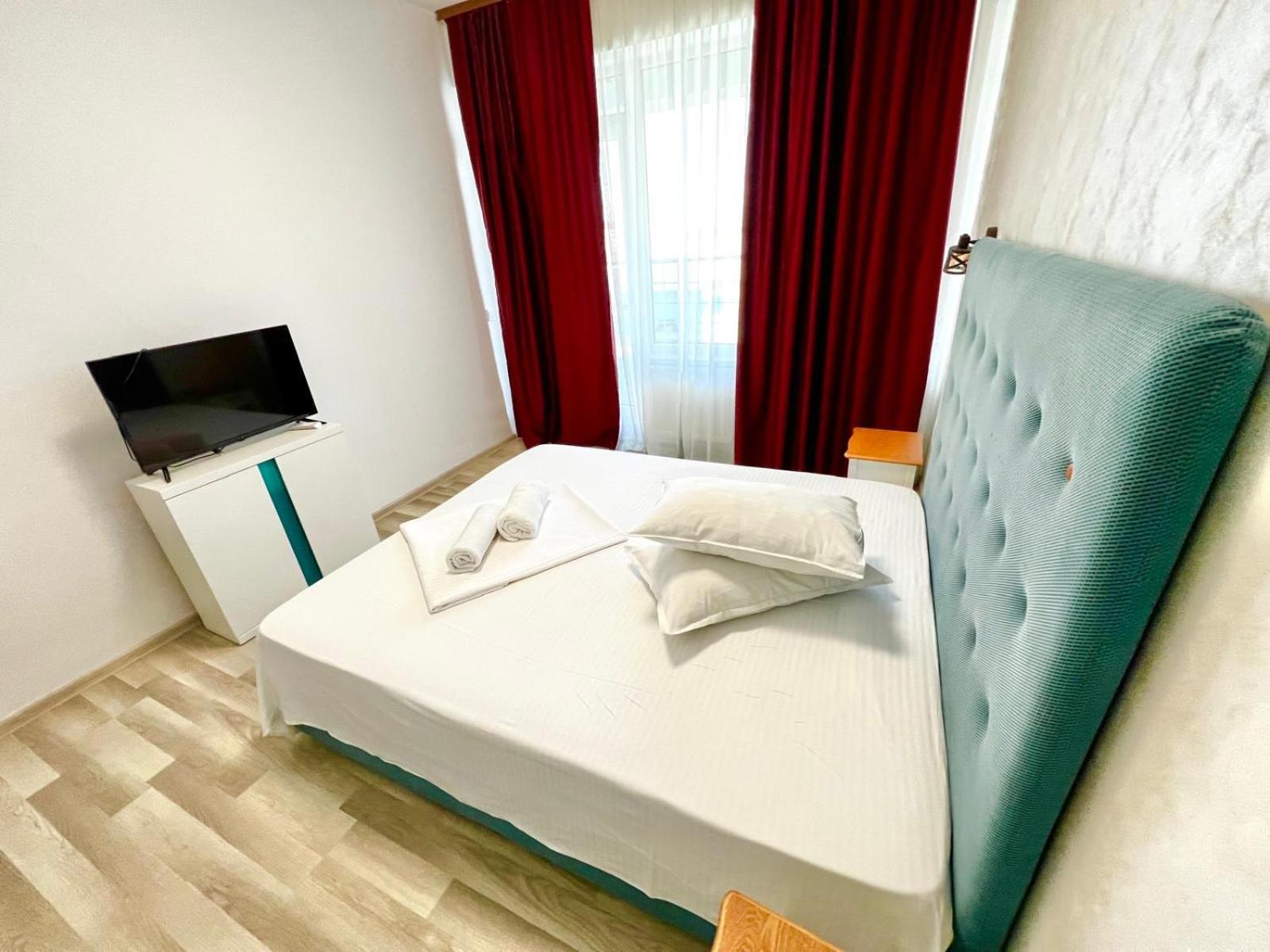 SUMMERLAND Sea View Penthouse & Jacuzzi