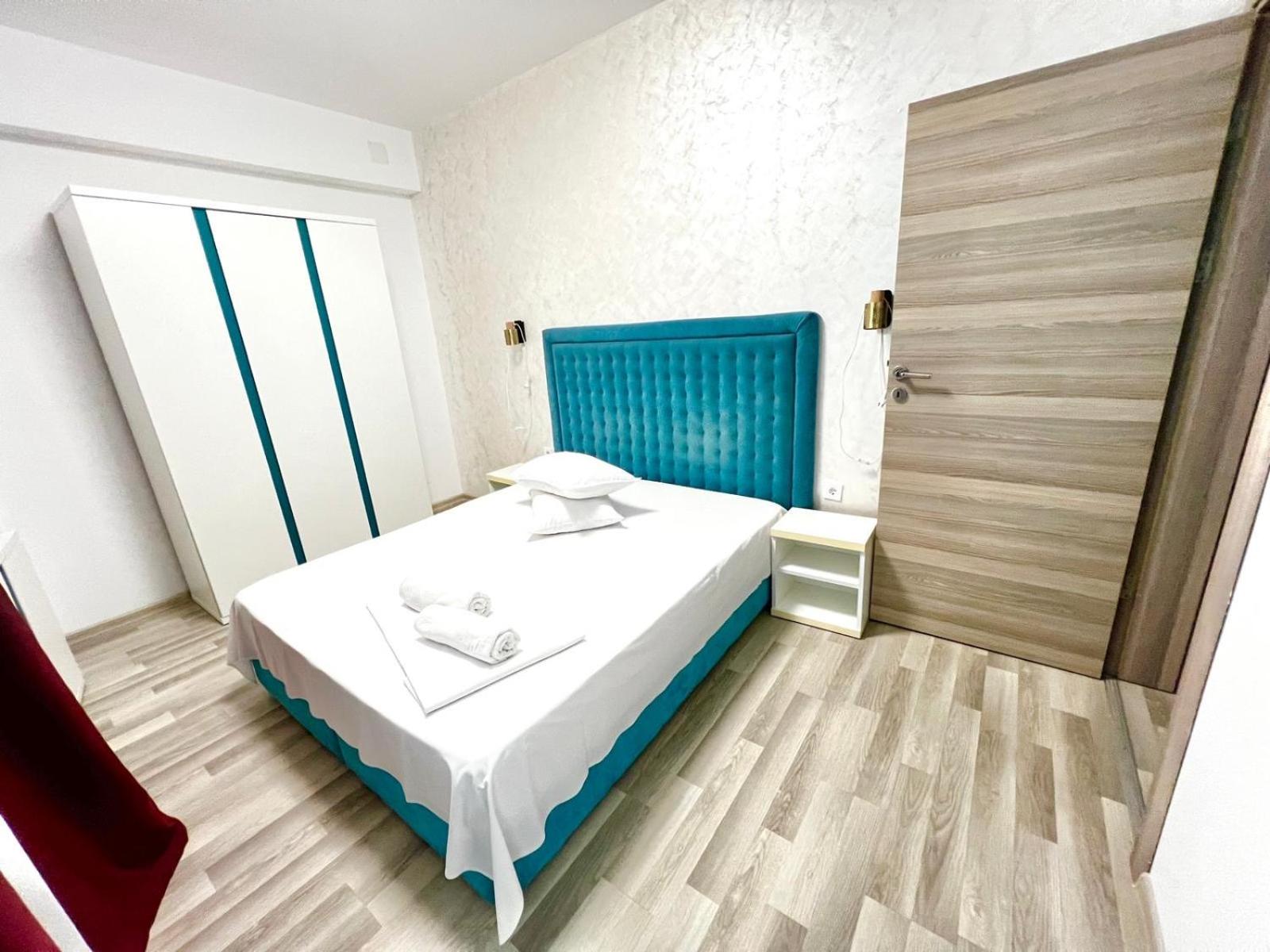 SUMMERLAND Sea View Penthouse & Jacuzzi