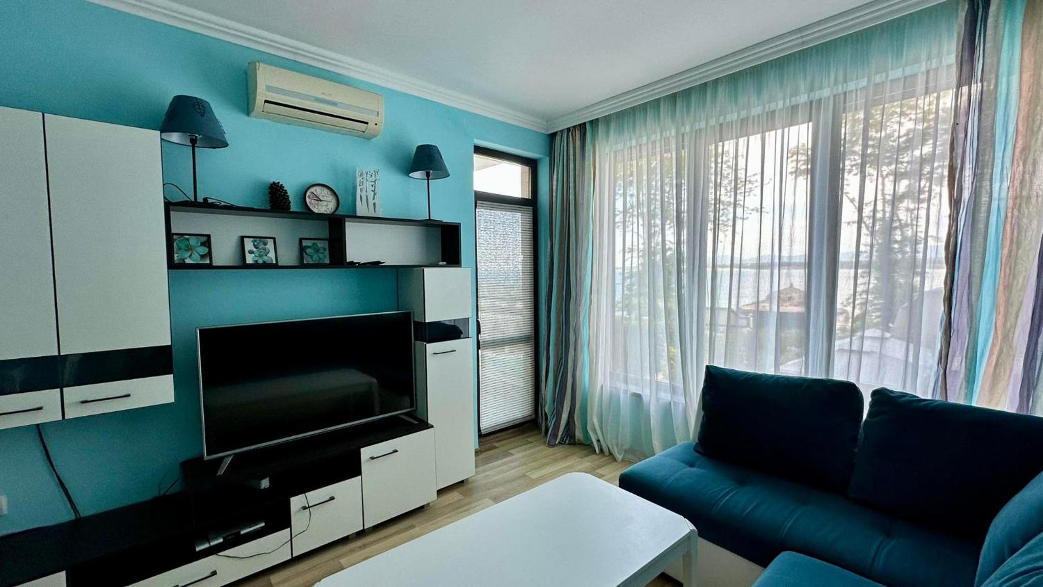 Green Paradise Deluxe Apartments
