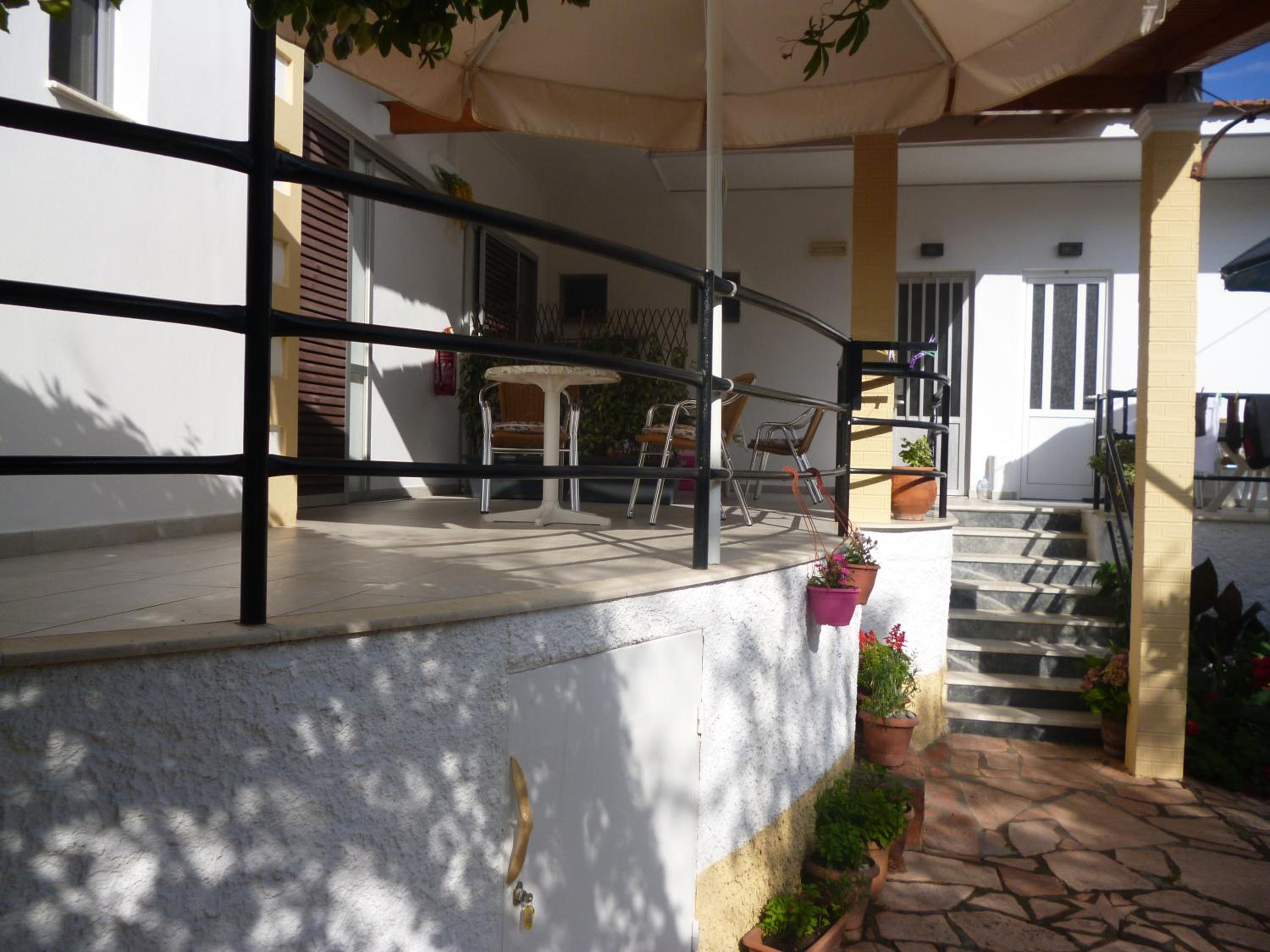 Kostas Apartments & studios