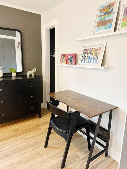 Sandbanks Cottage on Sheba's Island - 5 min drive, pet friendly