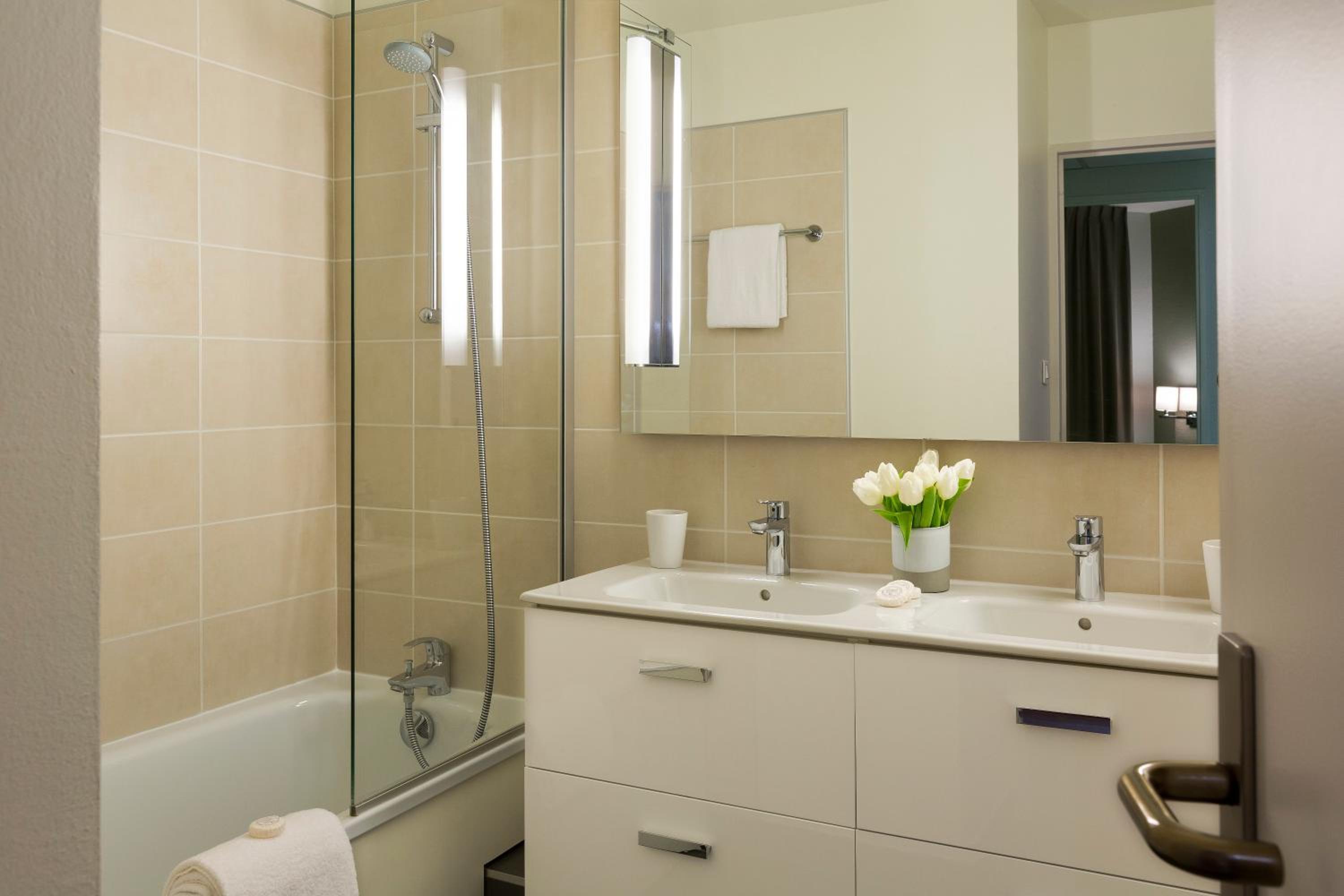 Montpellier Vacations - Citadines Antigone Montpellier - Property Image 6