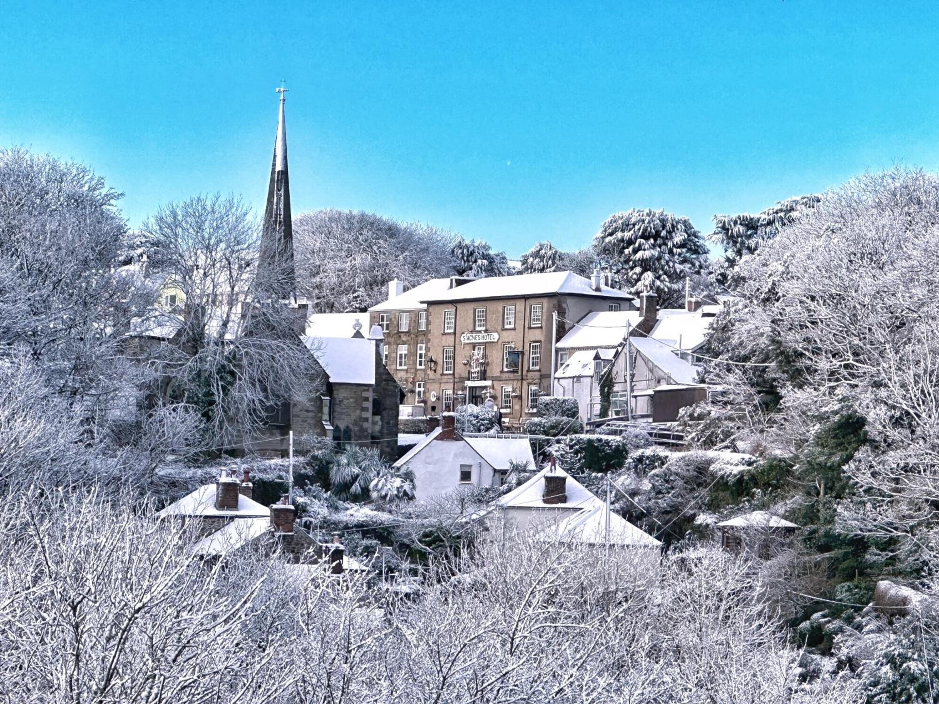 Hotel Chy Mena. South Facing Lodge With Hot Tub & Views.