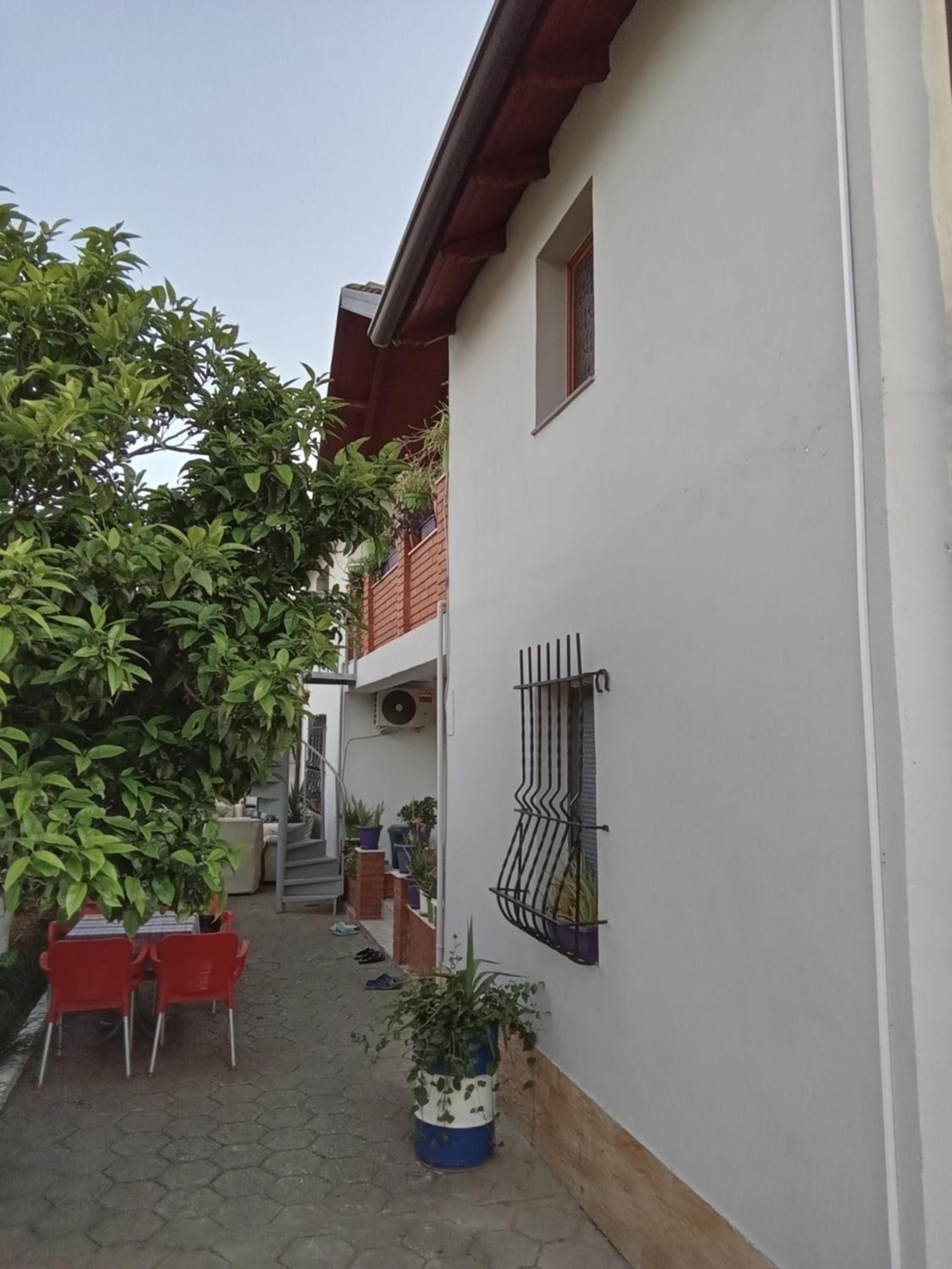 Eni's Villa